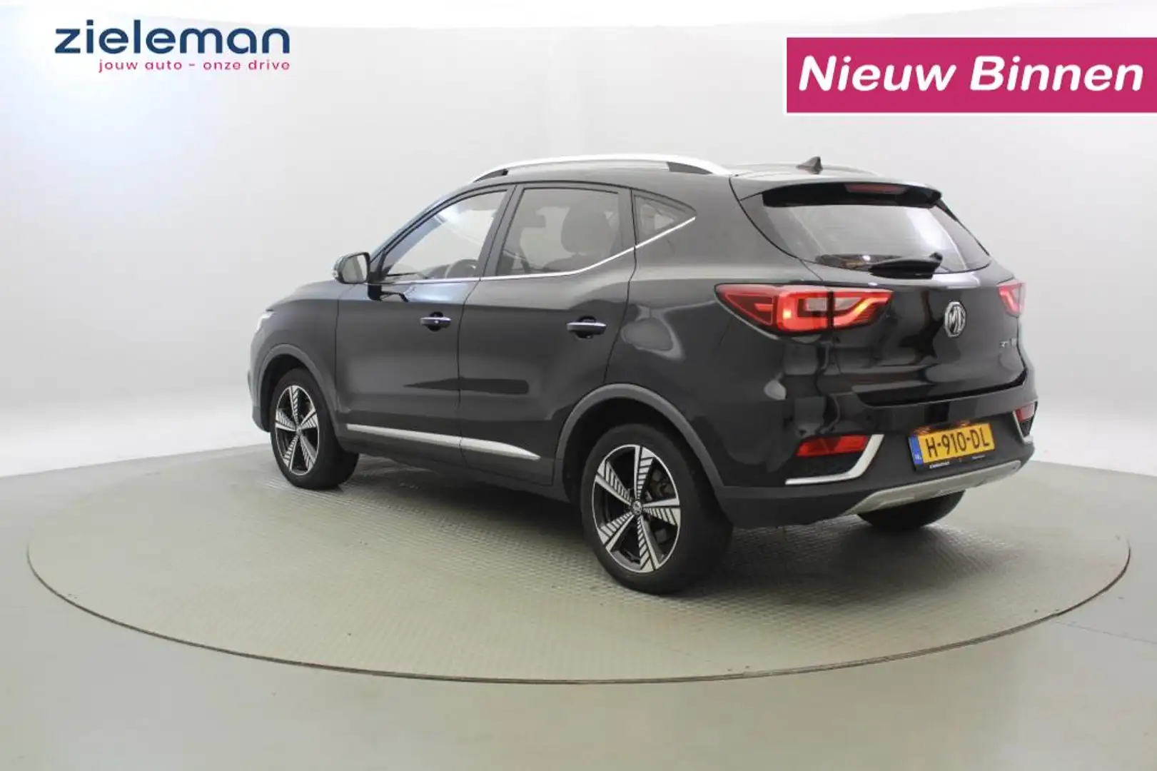 MG ZS Luxury 45 kWh - Panorama Zwart - 2