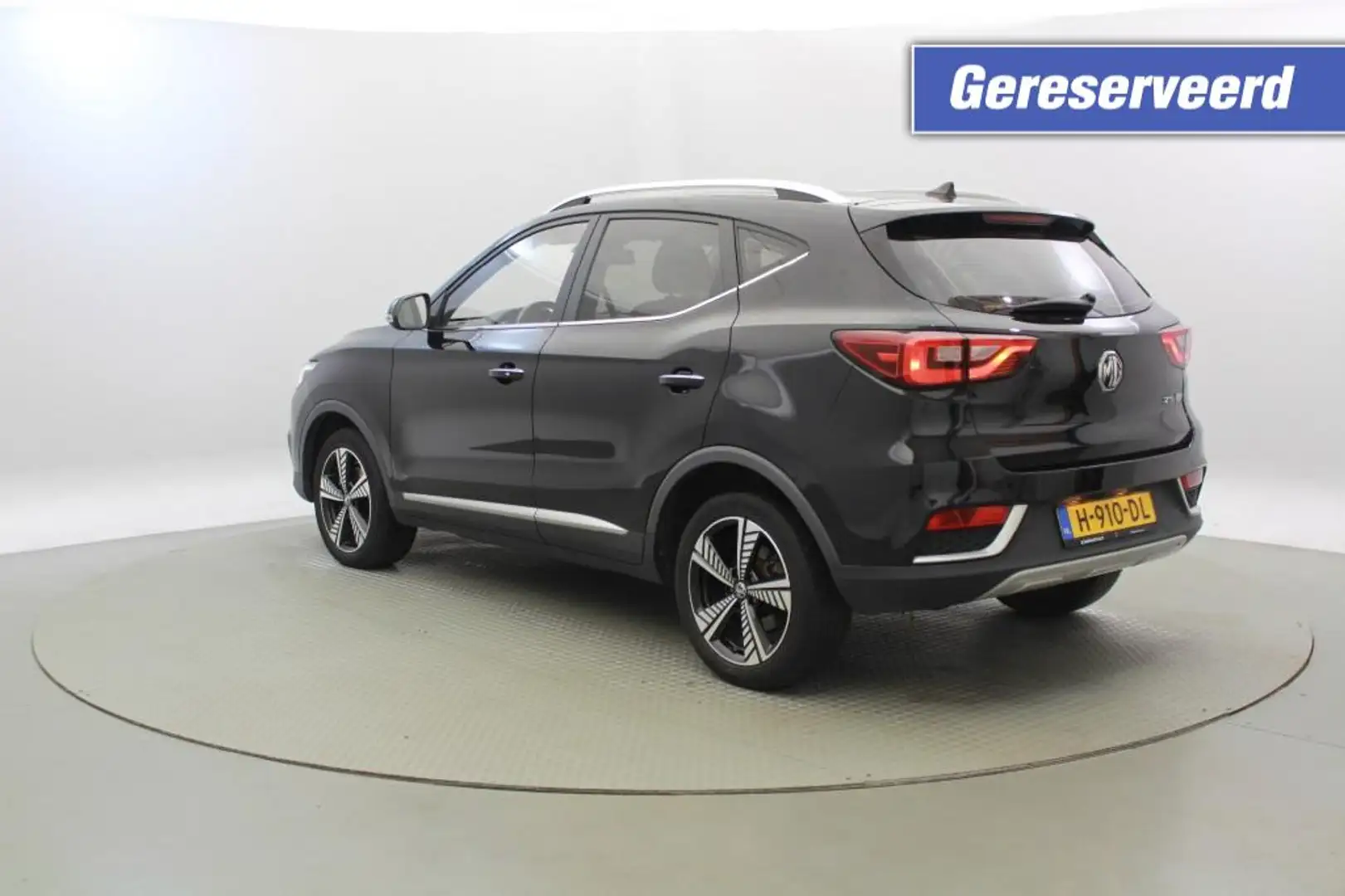 MG ZS Luxury 45 kWh - Panorama, GERESERVEERD!!! Zwart - 2