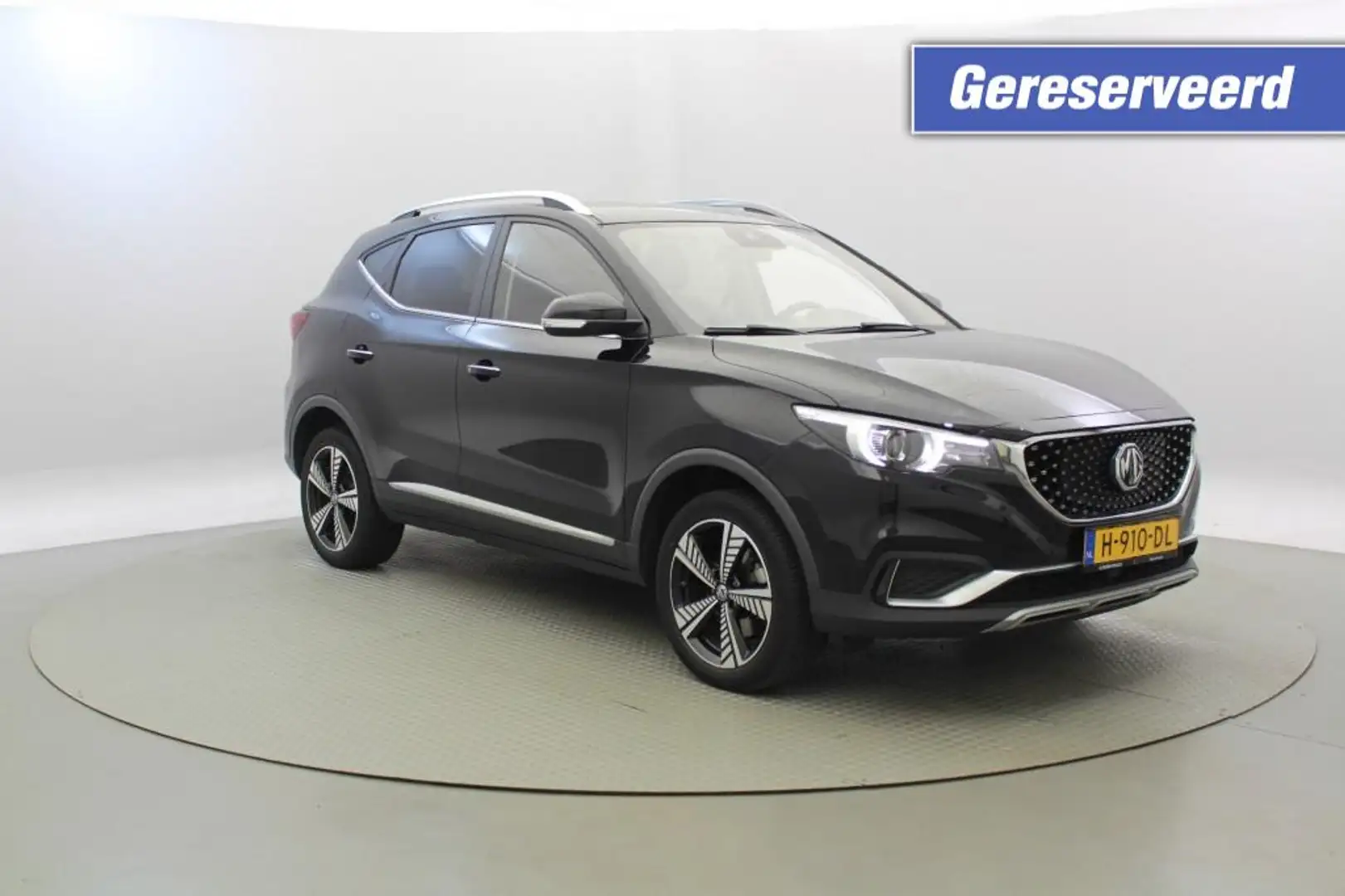 MG ZS Luxury 45 kWh - Panorama, GERESERVEERD!!! Zwart - 1