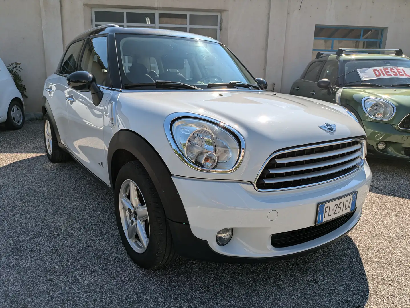 MINI Cooper D Countryman Mini Countryman R60 2.0 all4 auto Blanc - 1