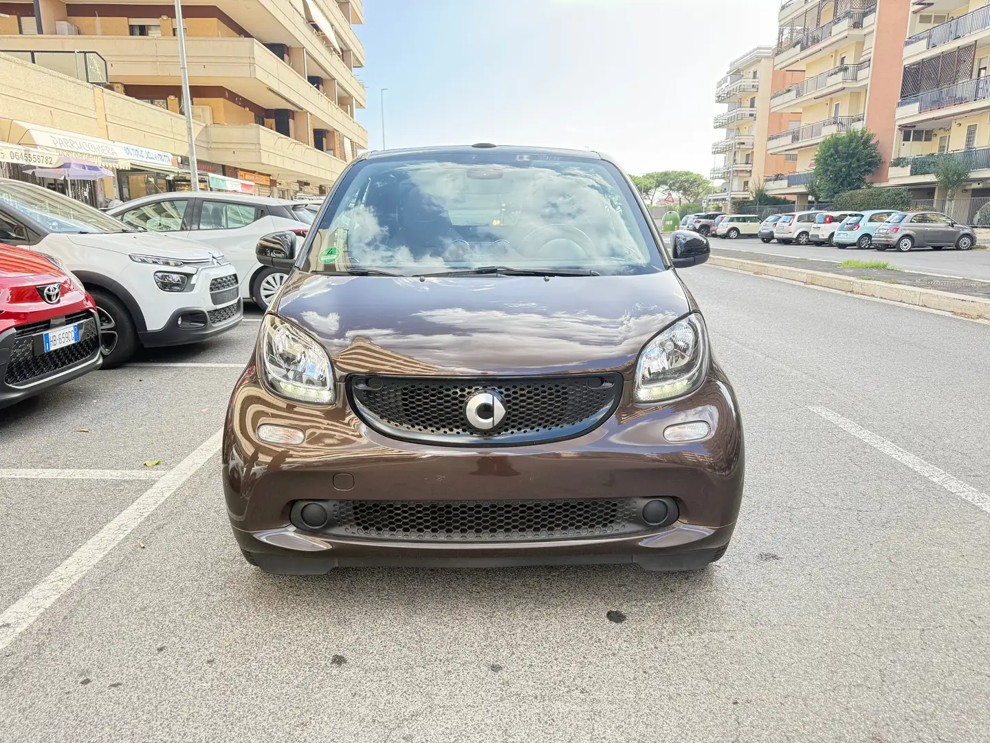 smart forTwo CABRIO PERFECT 71 CV LED PDC BLUETOOTH CERCHI 16 Marrone - 1