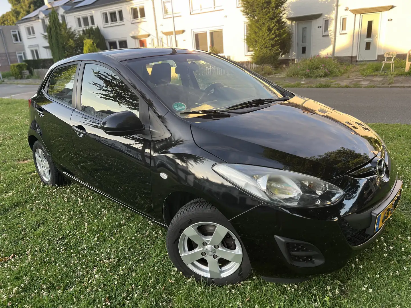 Mazda 2 1.3 BIFUEL Cool Zwart - 1
