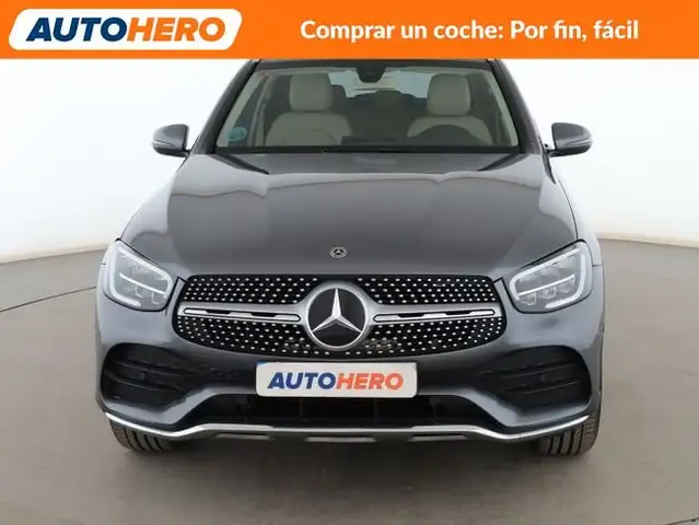 Mercedes-Benz 220 view 9