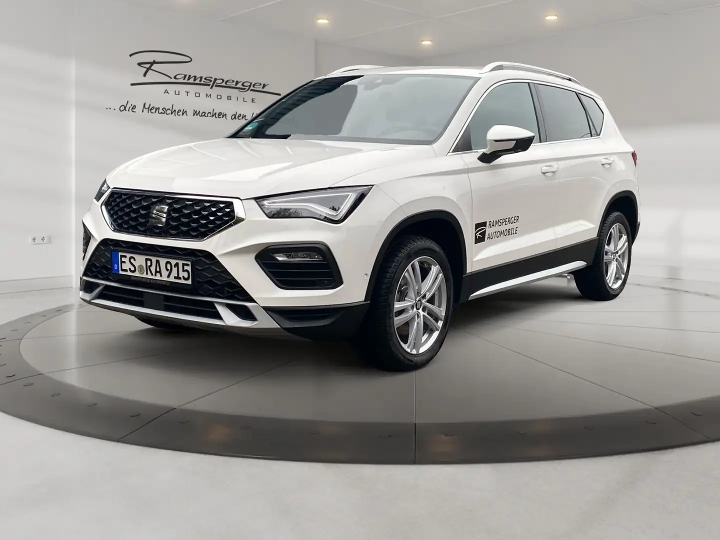 SEAT Ateca 1.5 TSI DSG Xperience AHK ACC LED Navi PDC Weiß - 2