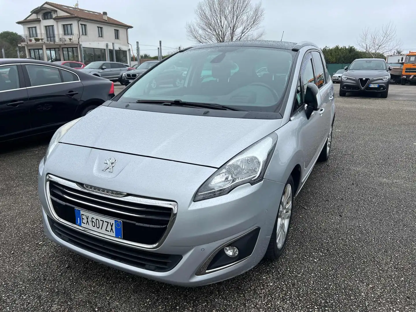 Peugeot 5008 1.6 HDi 115CV Allure Grigio - 1