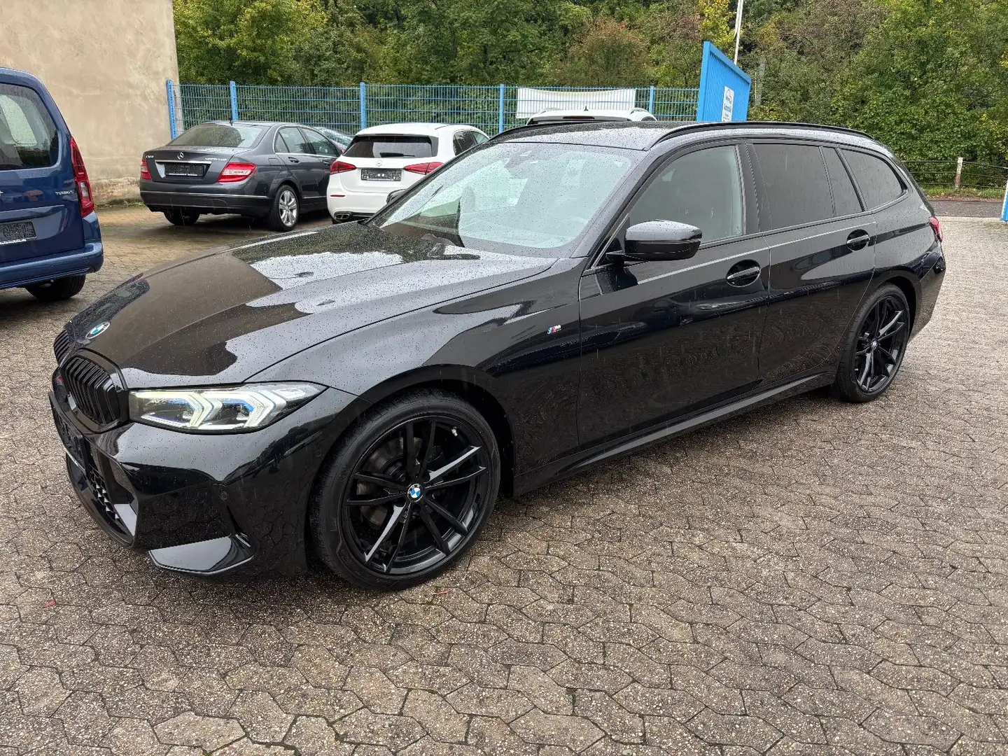BMW 320 d xDrive M Sport Paket Mod.2023 Widescreen Schwarz - 1