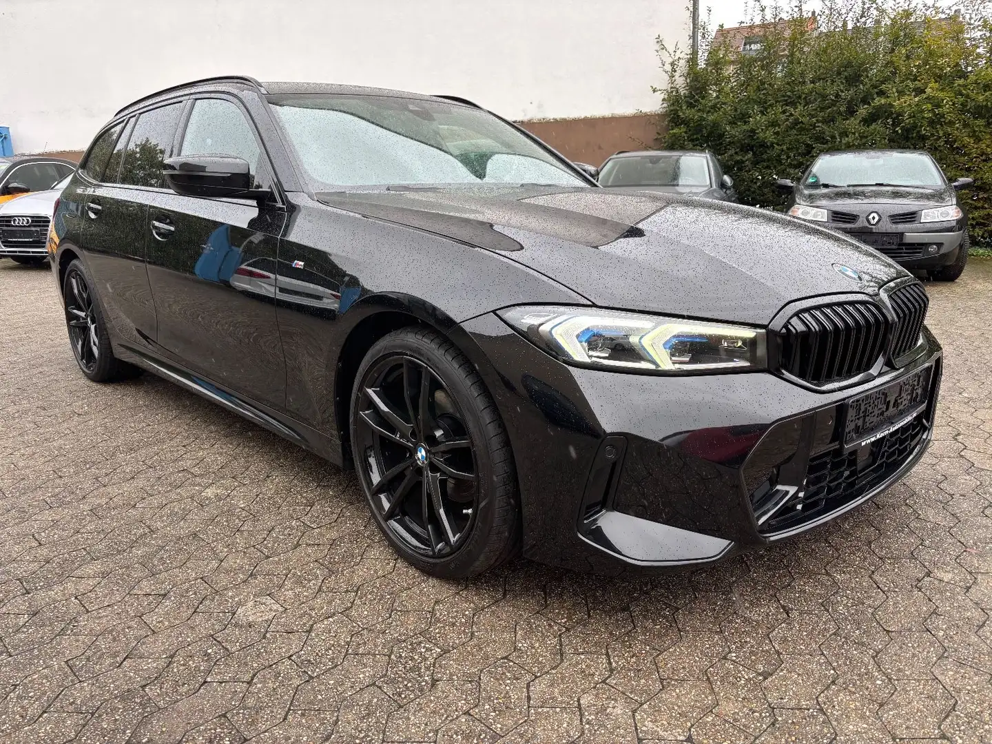 BMW 320 d xDrive M Sport Paket Mod.2023 Widescreen Schwarz - 2