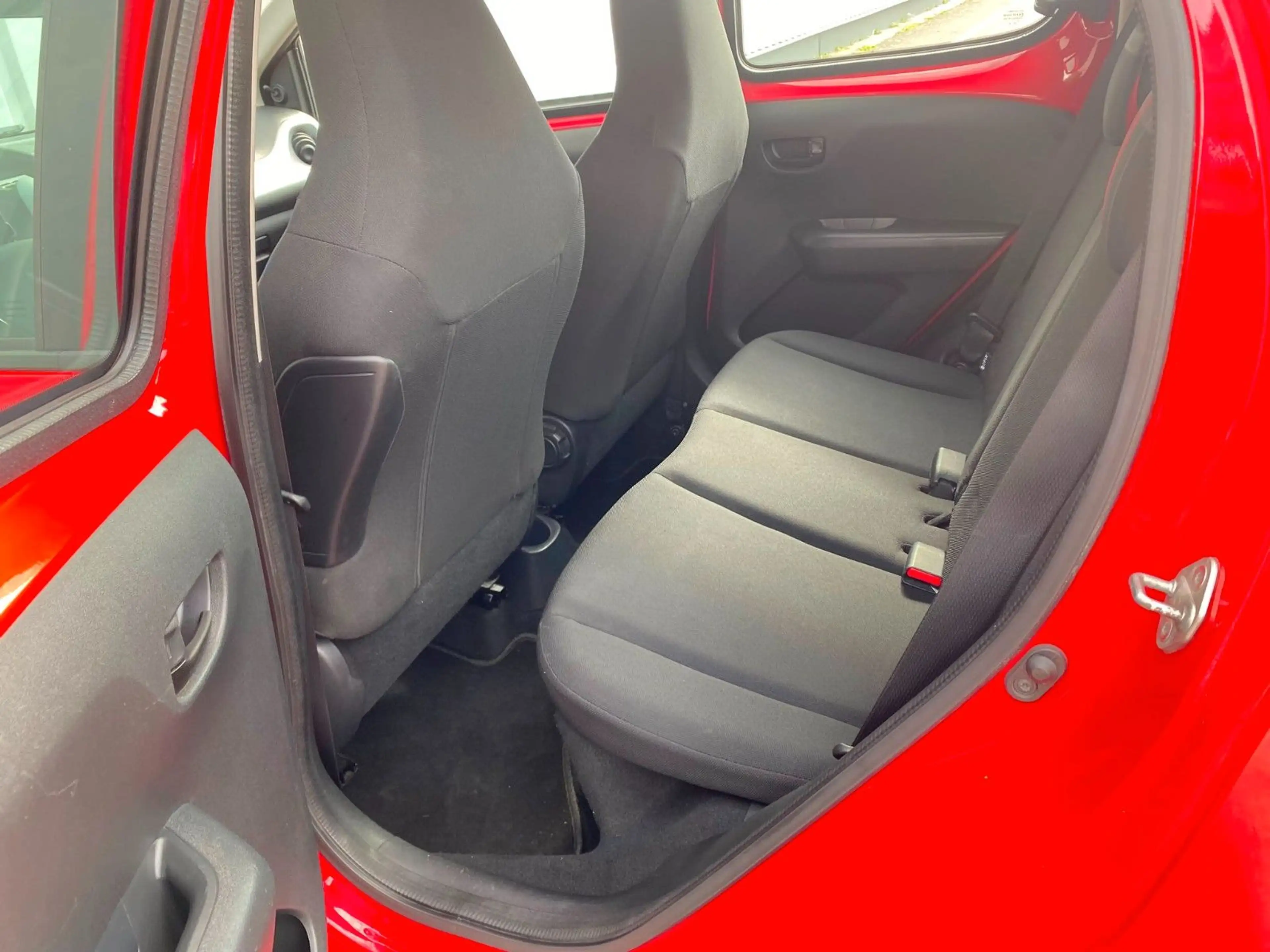 Peugeot 108 Active sehr gepflegt Klima 5Türen TÜV NEU — photo 10