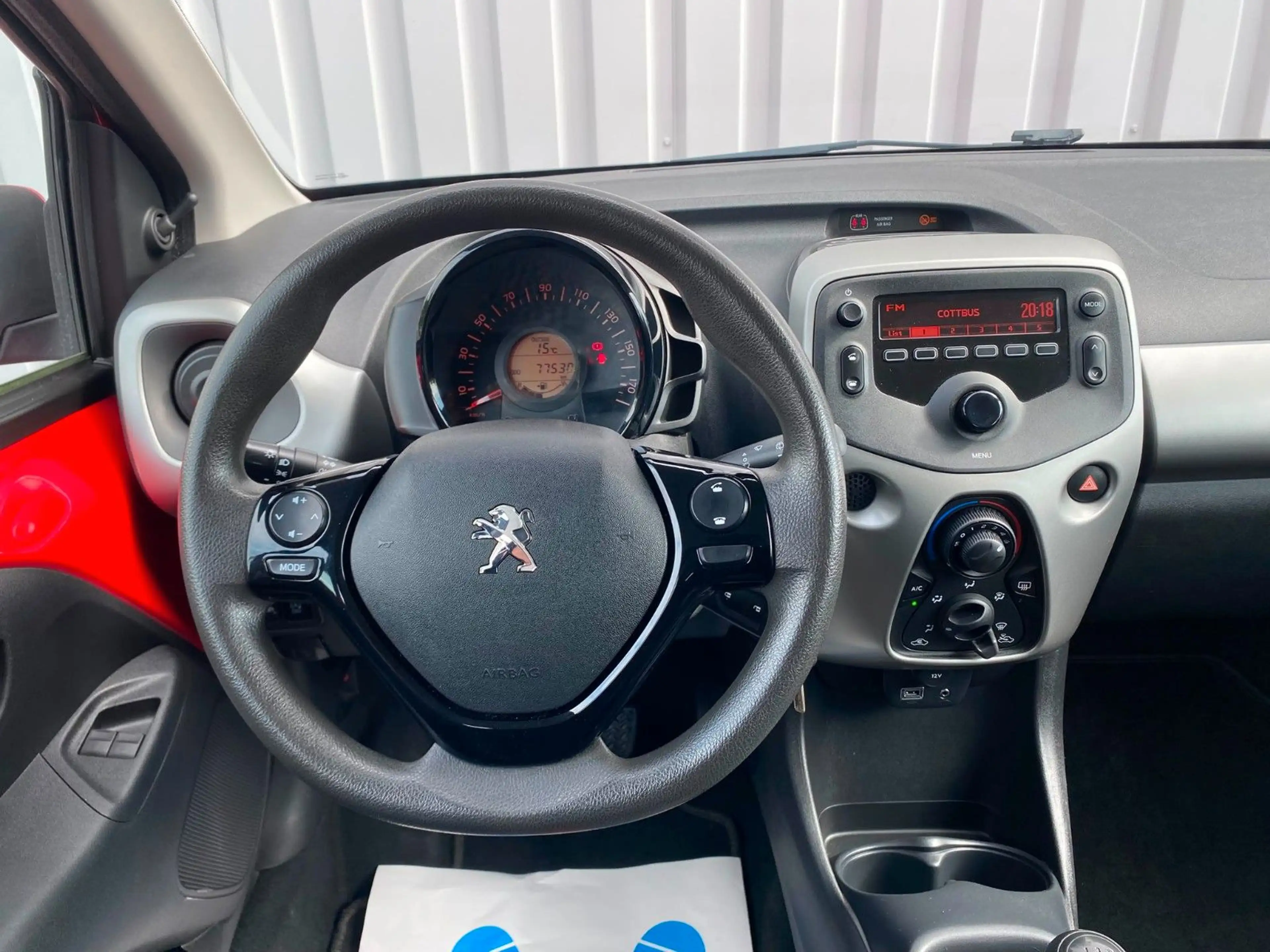 Peugeot 108 Active sehr gepflegt Klima 5Türen TÜV NEU — photo 11