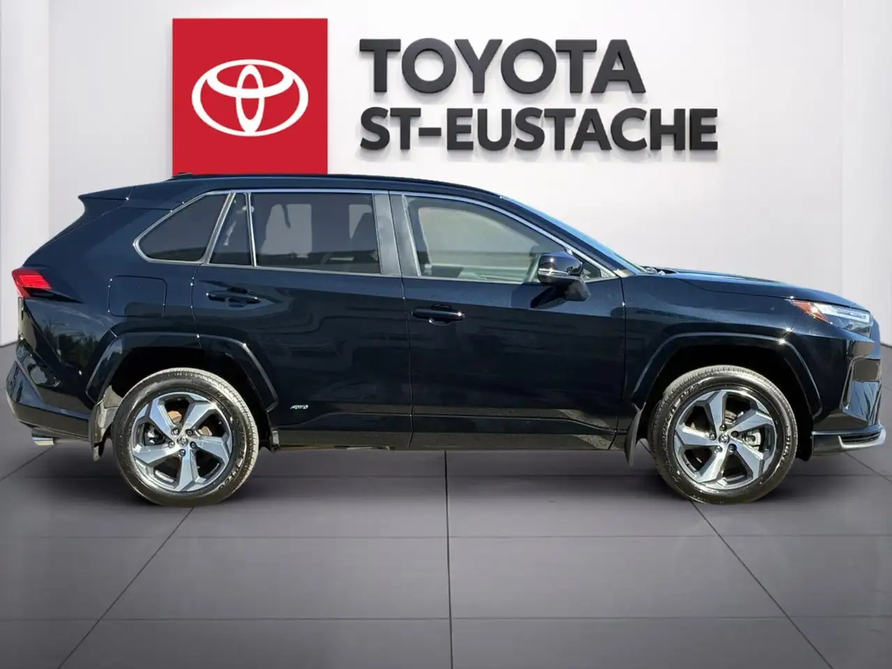 Toyota RAV 4 снимка Toyota RAV 4