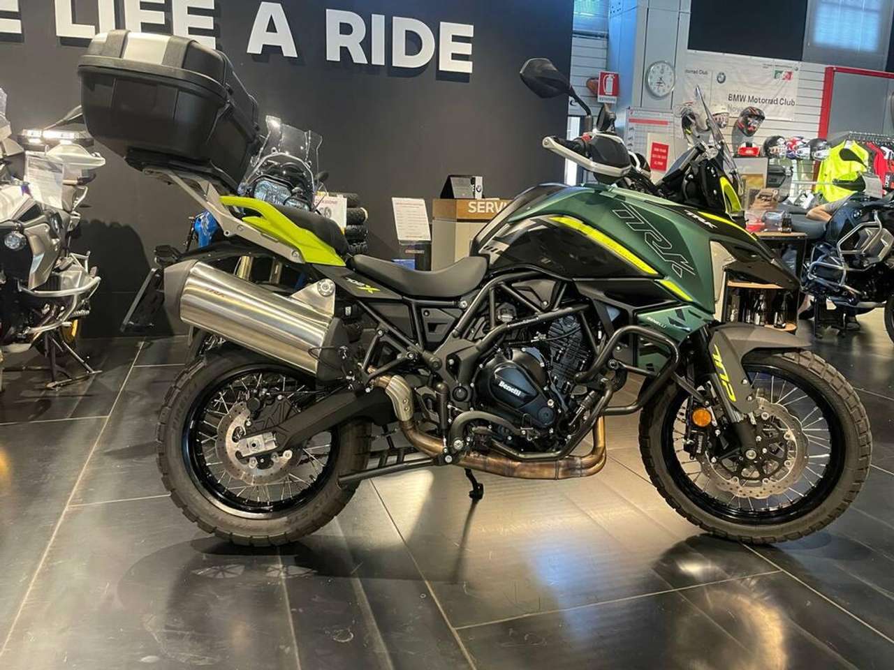 Benelli TRK 702 X abs my23