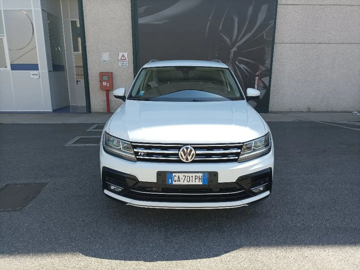 Volkswagen Tiguan 2.0 TDI SCR DSG 4MOTION Sport BMT Bianco - 1