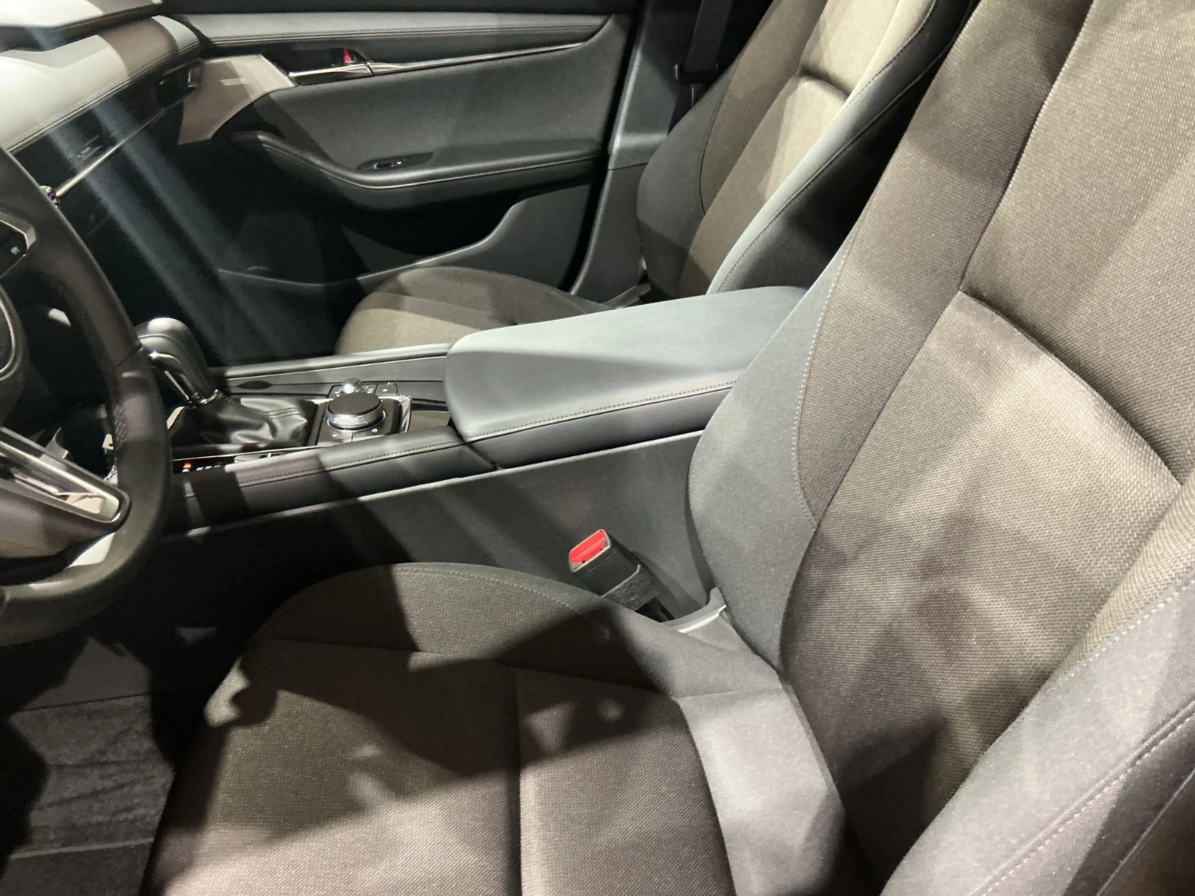 Mazda 3 Lim. 4-trg. Excl.-Line Autom. Allwetterreifen — photo 15