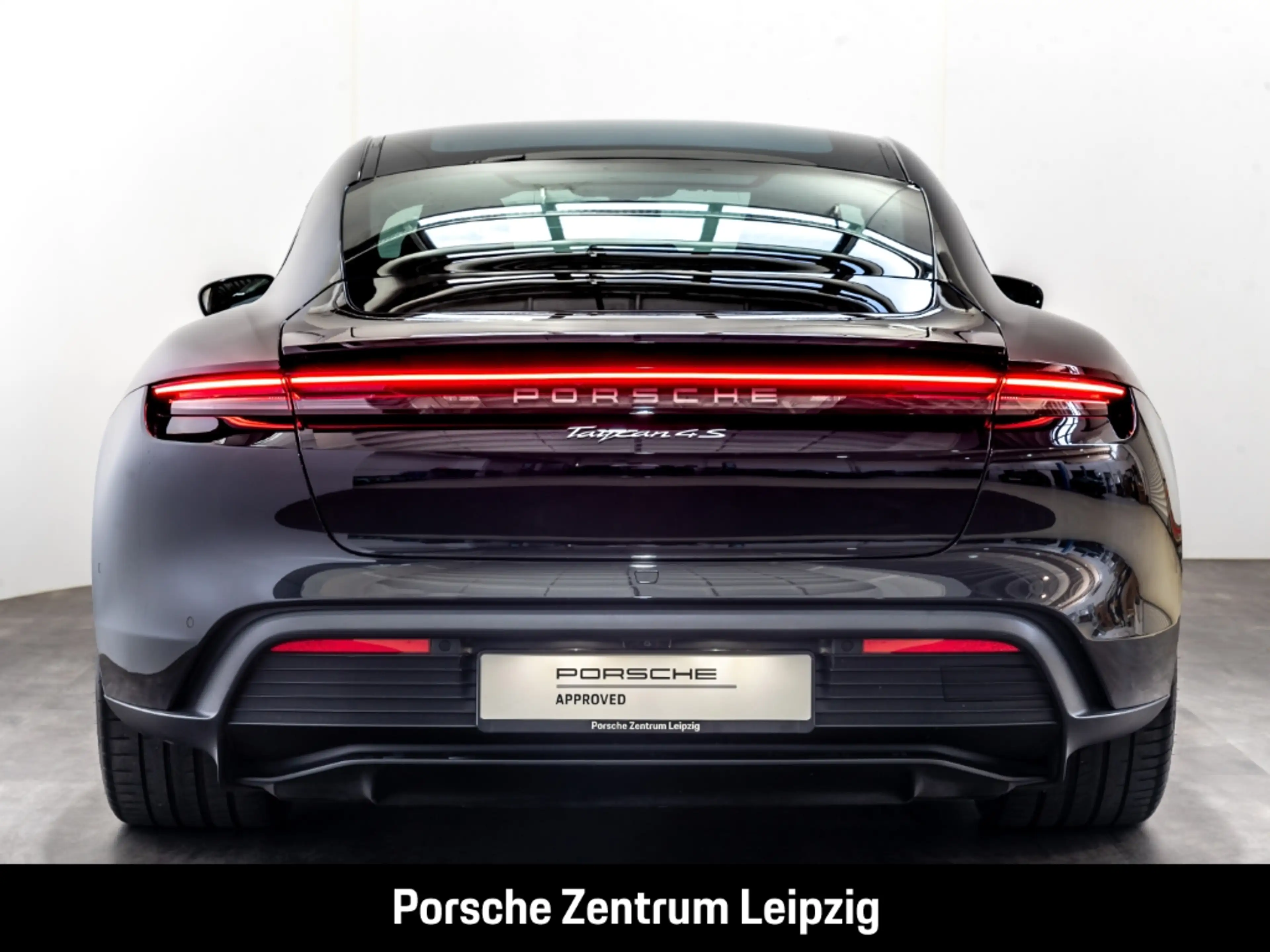 Porsche Taycan 4S Head-Up Surround-View Sitzbelüftung — photo 5