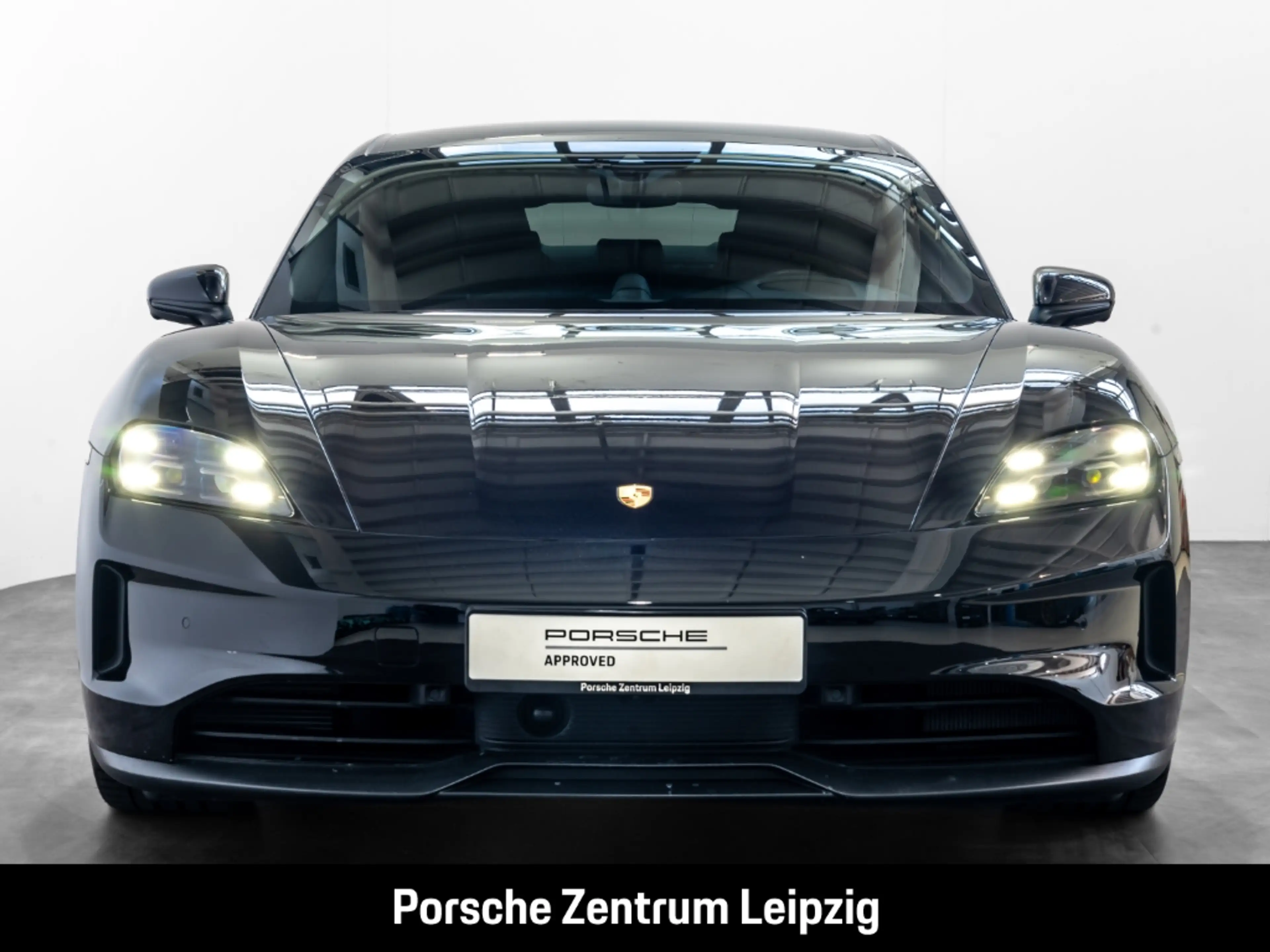 Porsche Taycan 4S Head-Up Surround-View Sitzbelüftung — photo 4