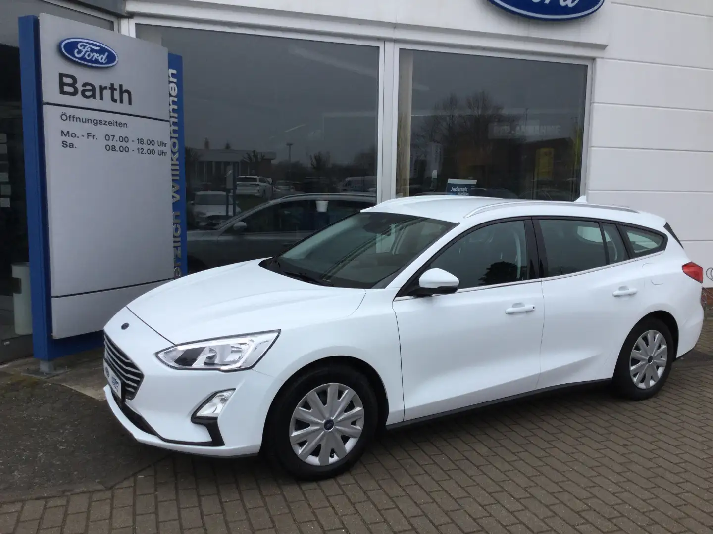 Ford Focus Turnier 1.0 EcoBoost Cool & Connect Blanco - 2
