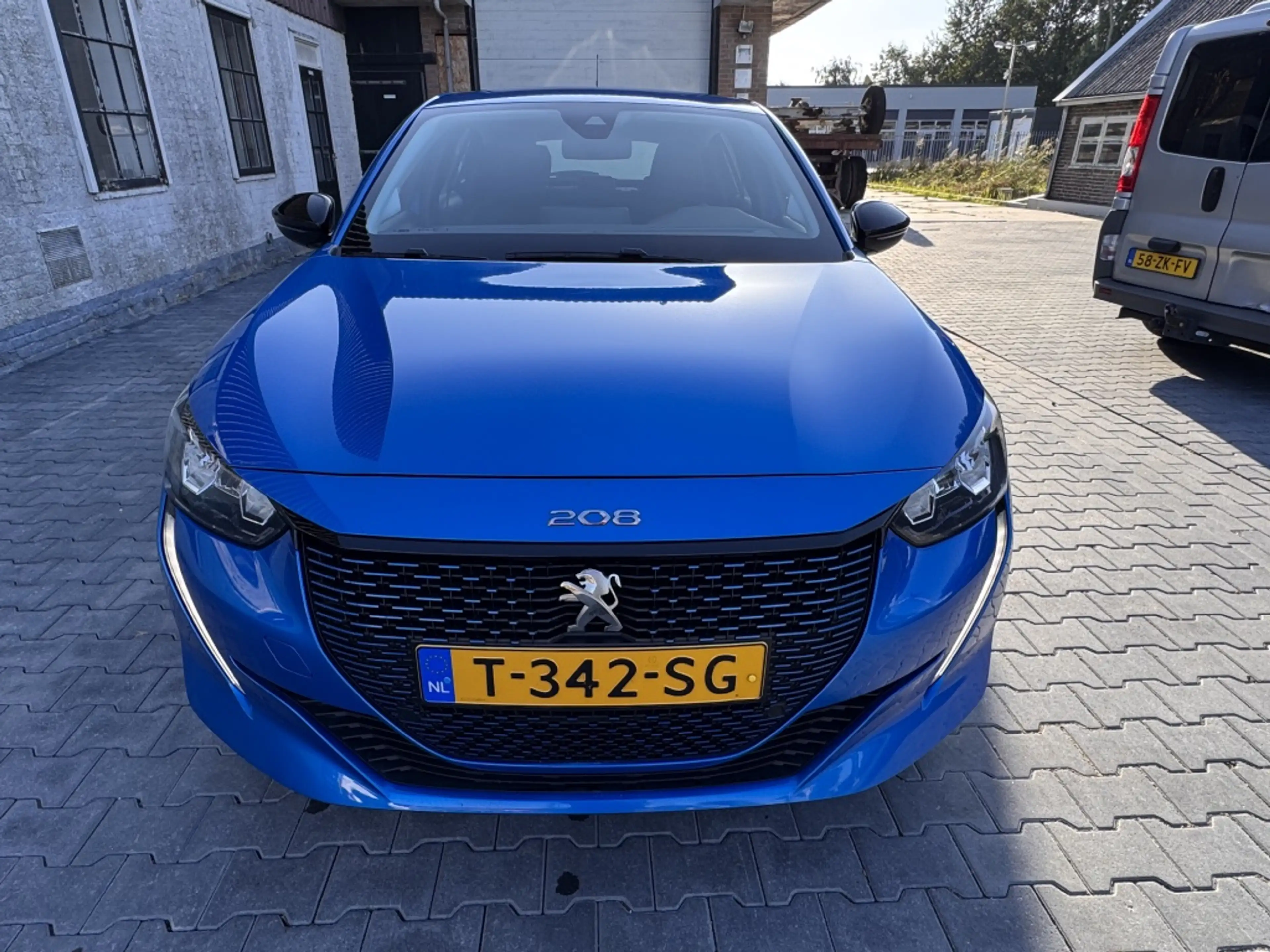 Peugeot e-208 Active Pck 50 kWh *SOH 96,38%* — photo 7