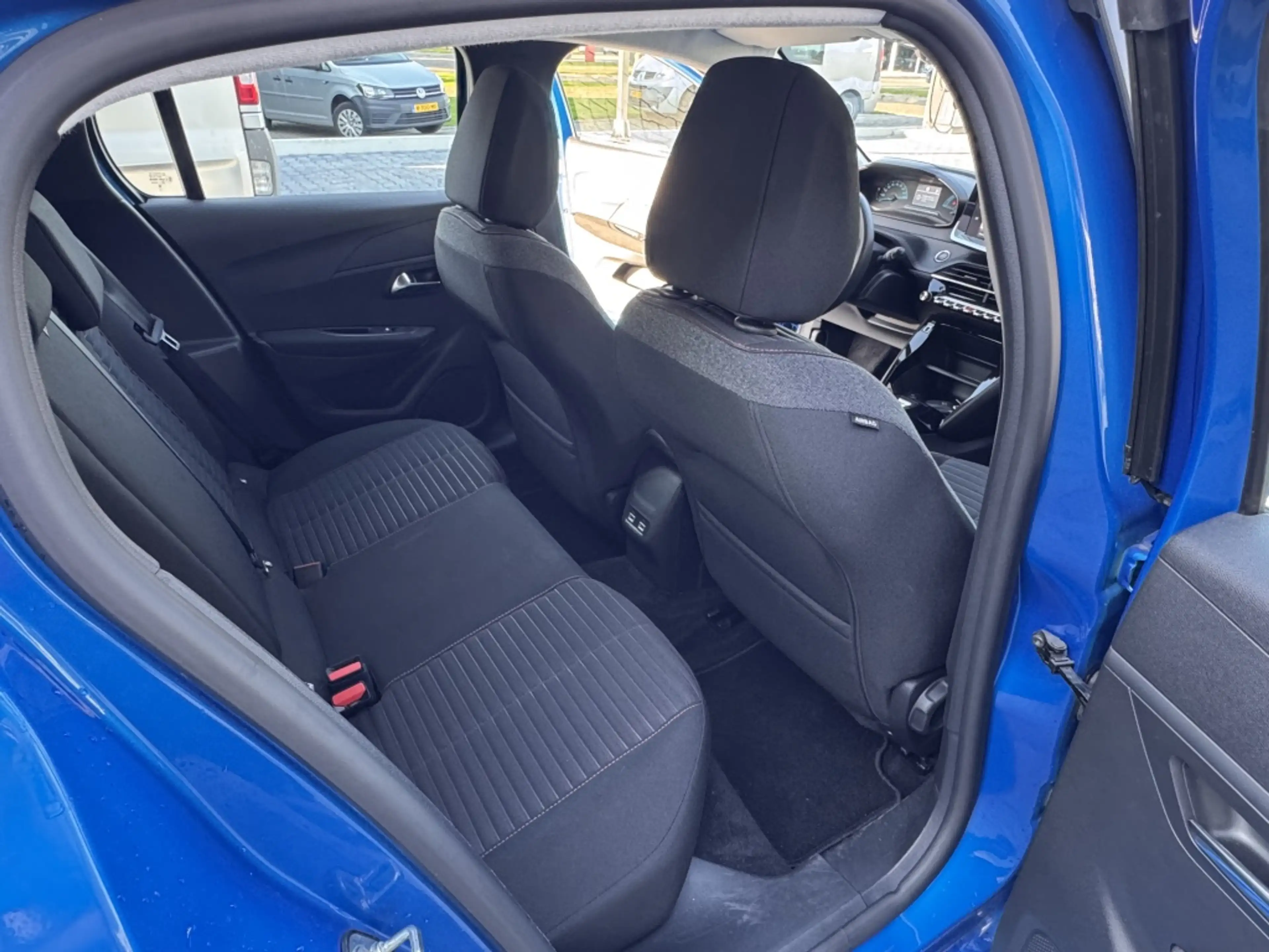 Peugeot e-208 Active Pck 50 kWh *SOH 96,38%* — photo 13