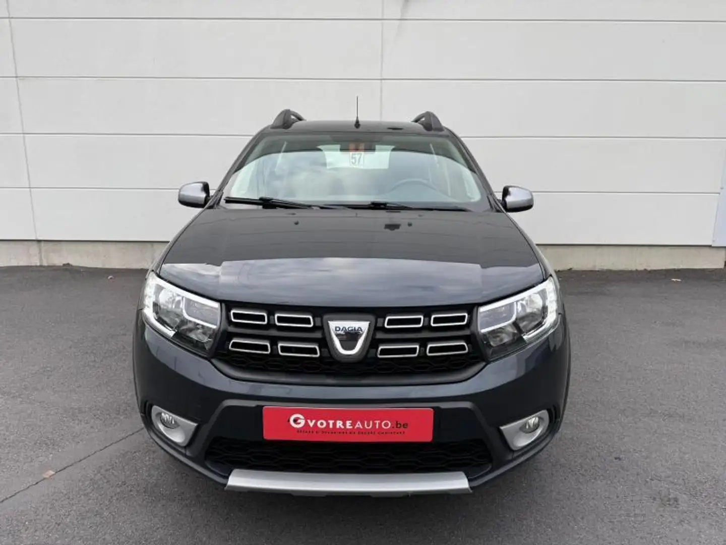 Dacia Sandero Stepway Plus  0.9 Tce 90ch boite auto Grijs - 2