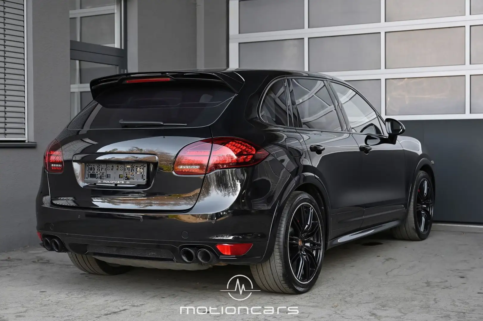 Porsche Cayenne GTS 4.8 V8 EXP € 26.980,- Schwarz - 2
