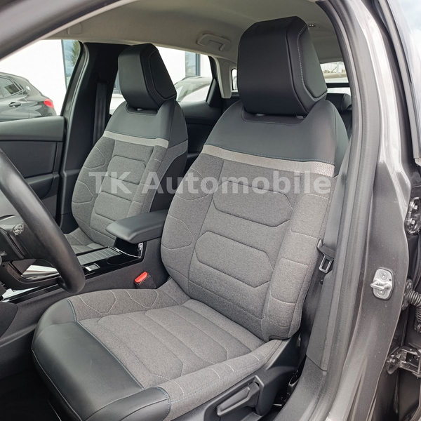 Citroen C4 Lim.  LED/SHZ/LHZ/KAM/NAVI/DAB/HEAD-UP/ — photo 13