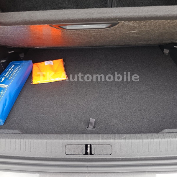 Citroen C4 Lim.  LED/SHZ/LHZ/KAM/NAVI/DAB/HEAD-UP/ — photo 10