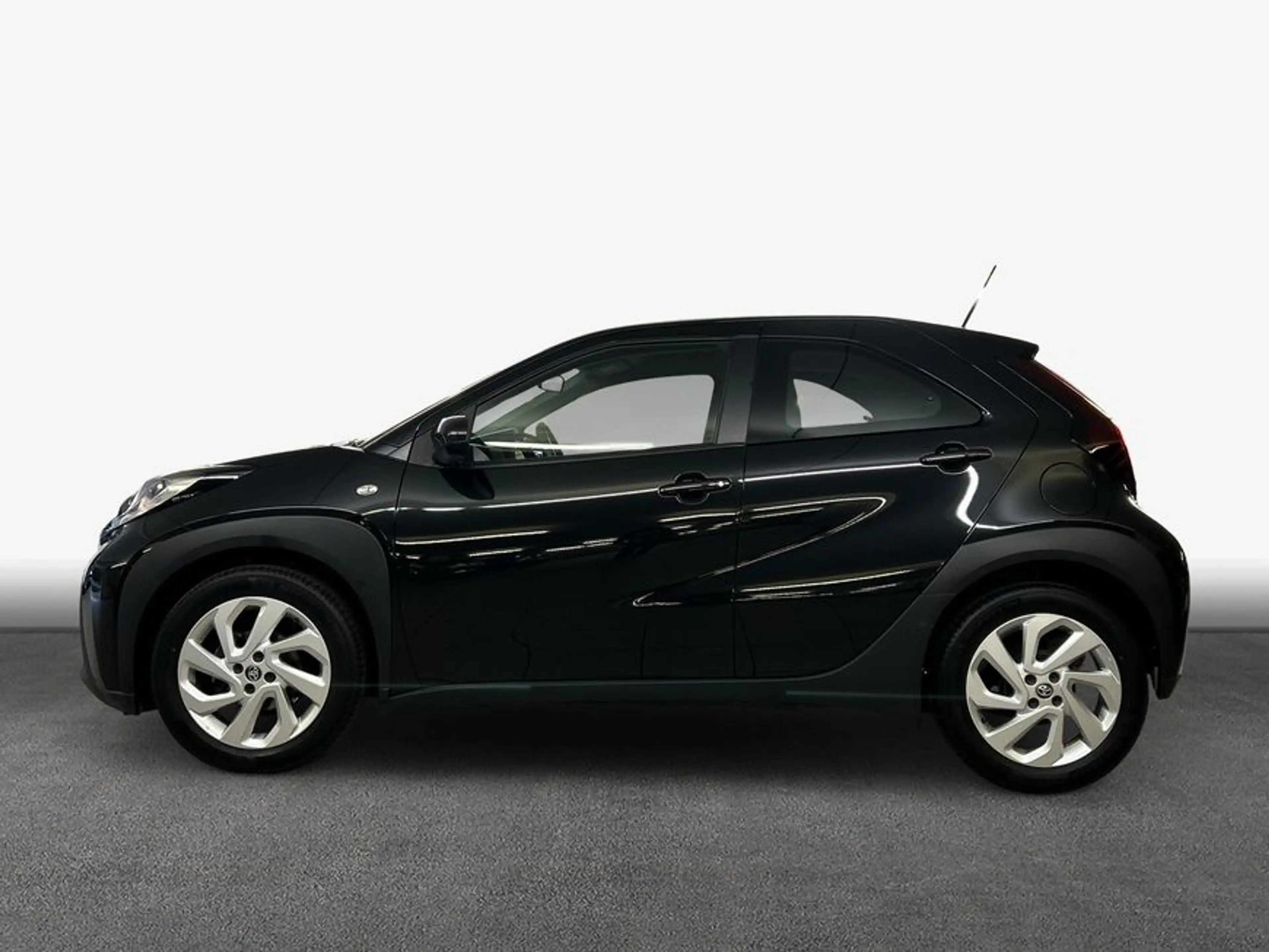 Toyota Aygo X X Play — photo 4