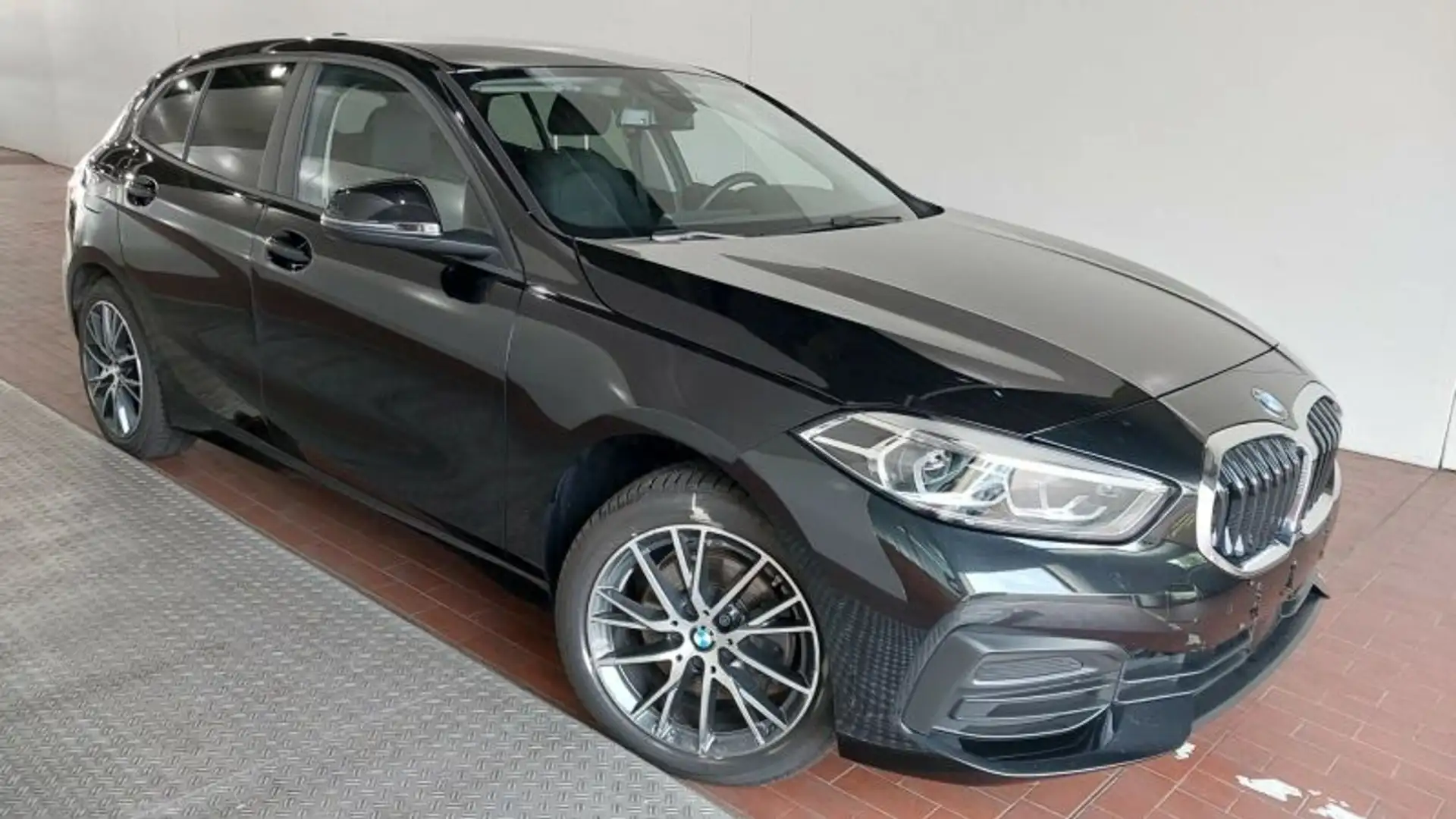 BMW 116 i Advantage DKG LiveCockpit LED Sitzh HiFi Noir - 2