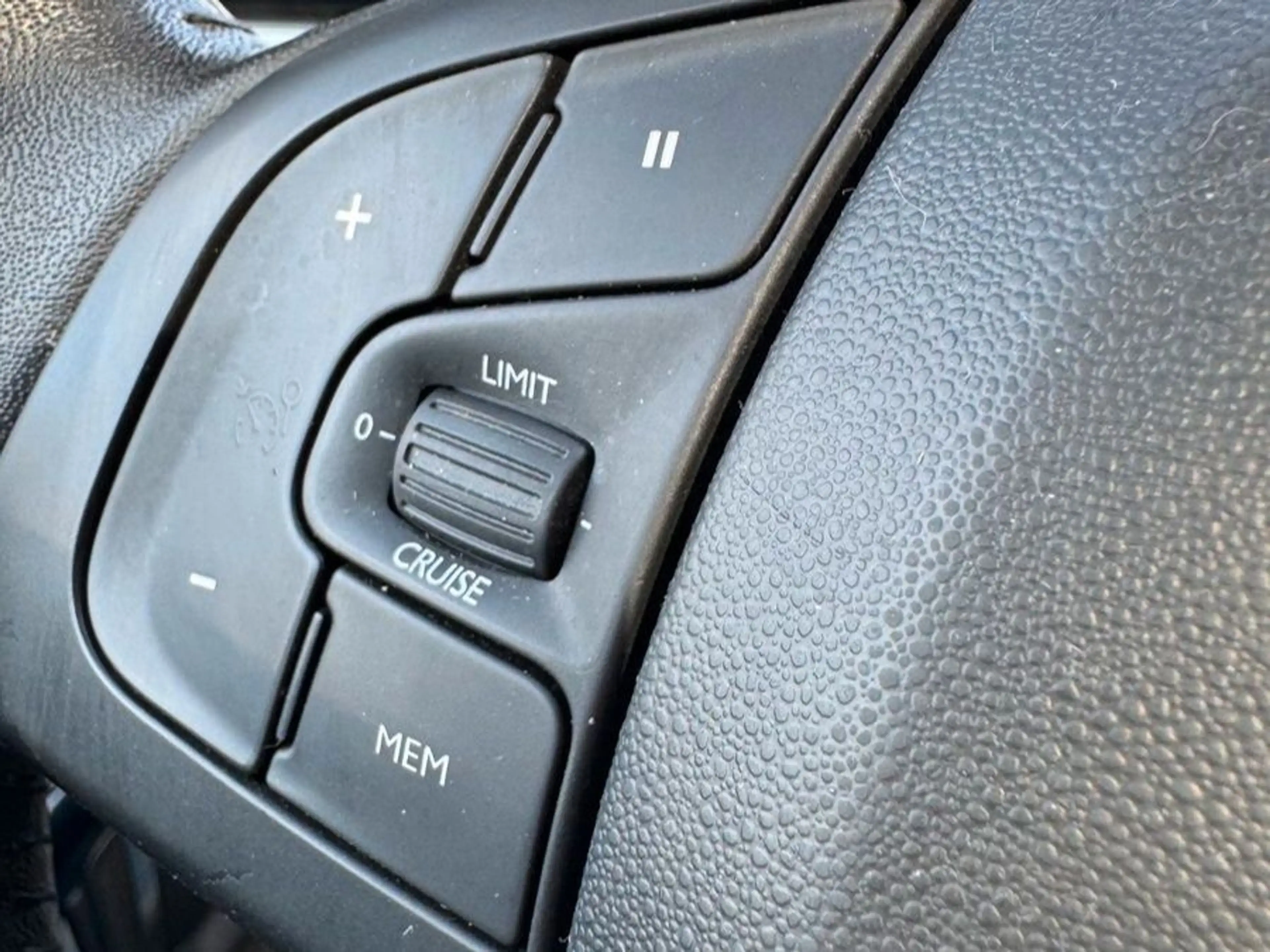 Citroen C4 Cactus SELECTION — photo 15