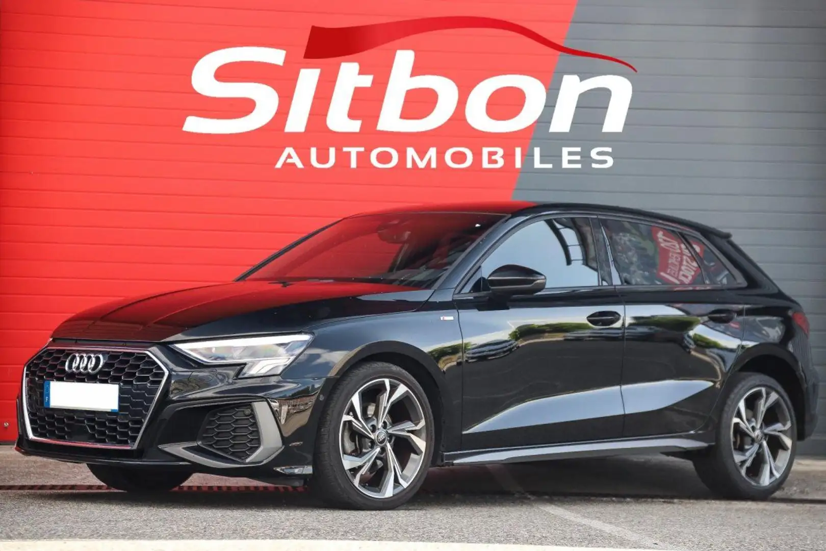 Audi A3 1.5 35 TFSI 150 S-Tronic 7 S line CAMERA GPS Zwart - 1