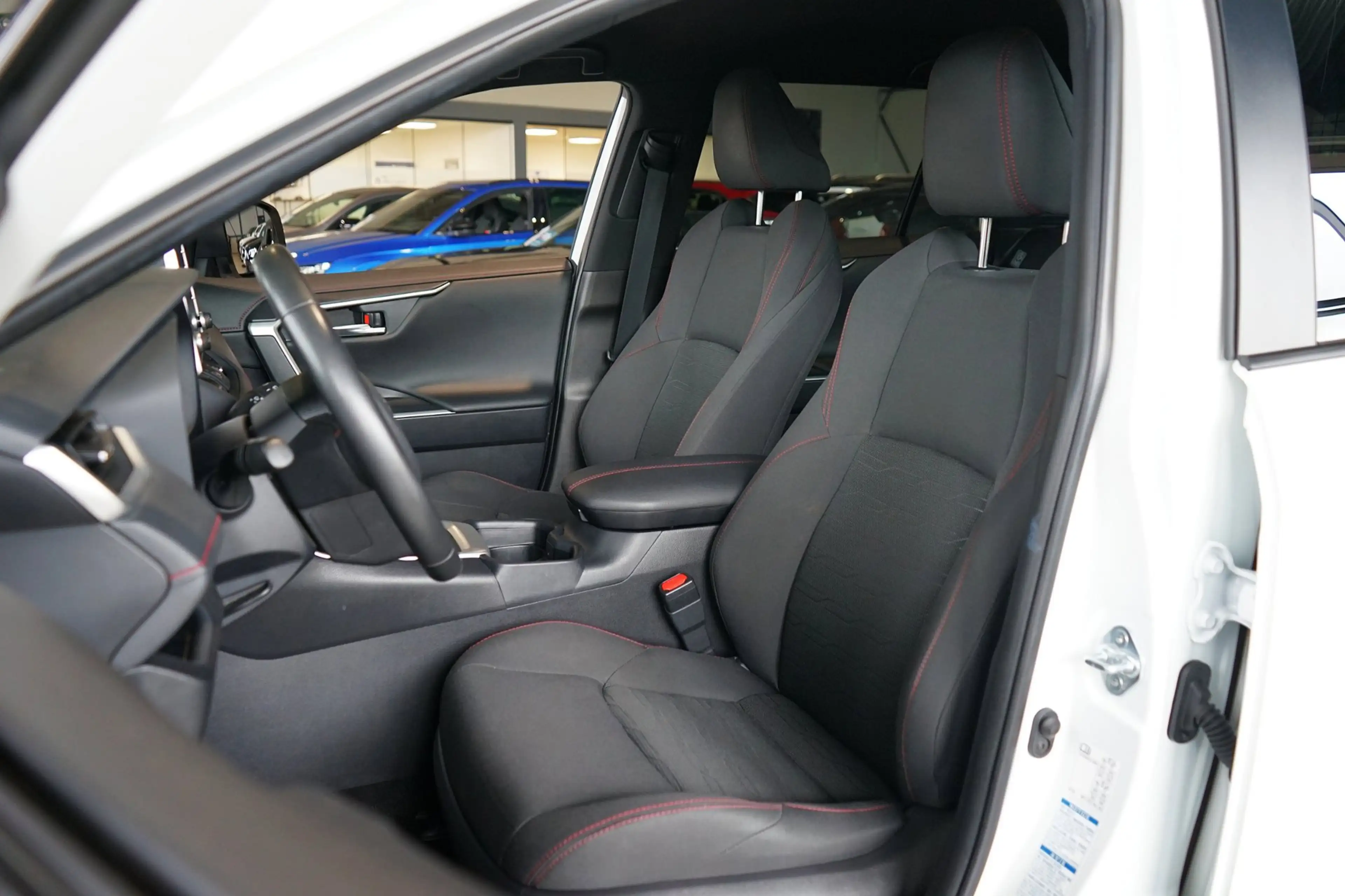 Toyota RAV 4 2.5 Plug-in Hybrid AWD Business|TREKH|DEALER ONDER — photo 5