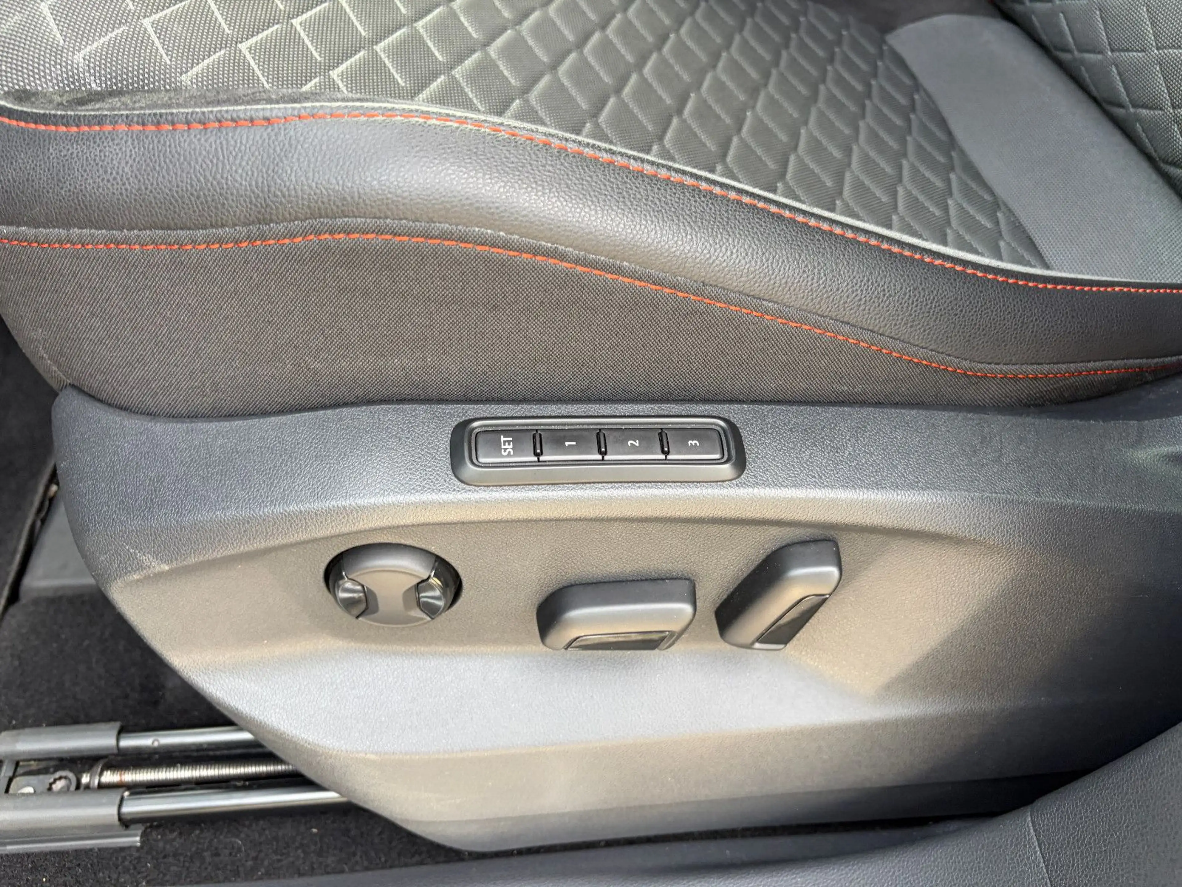 SEAT Tarraco FR 4Drive 7-Sitzer — photo 14