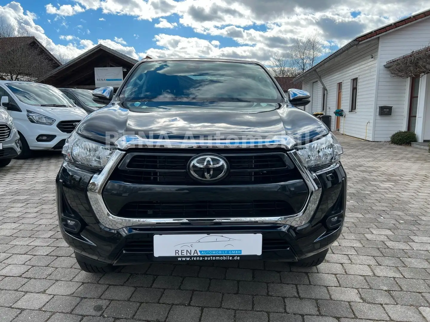 Toyota Hilux Comfort 2.4 AT DOKA *APP*DAB*ACC*SHZ*2025* Negro - 2