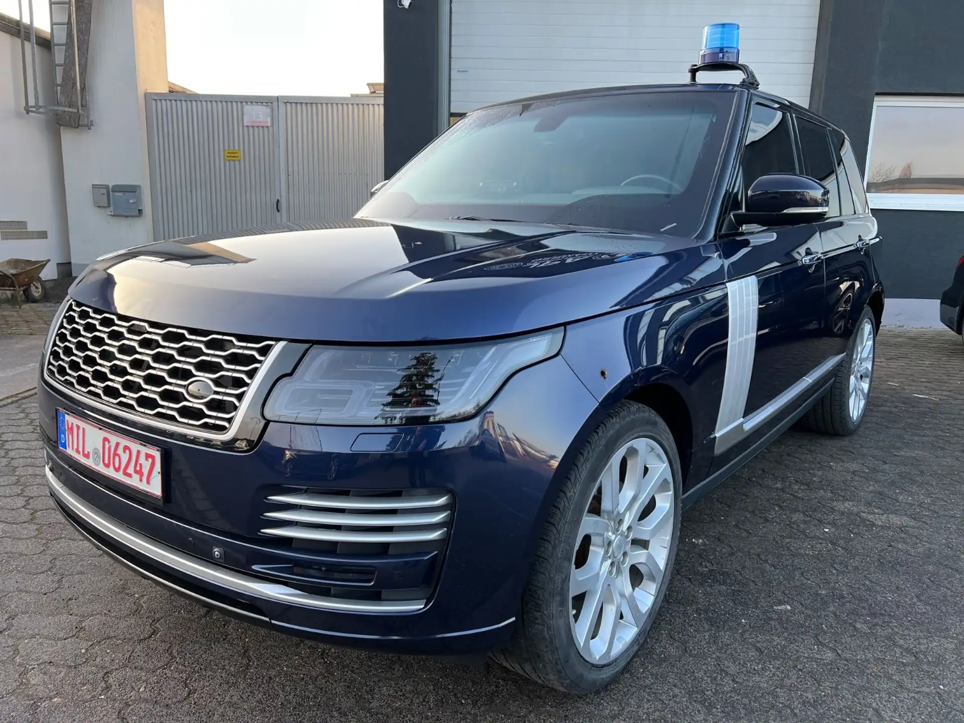 랜드로버 레인지로버 V8 Supercharged 2014 네이비 사진 1