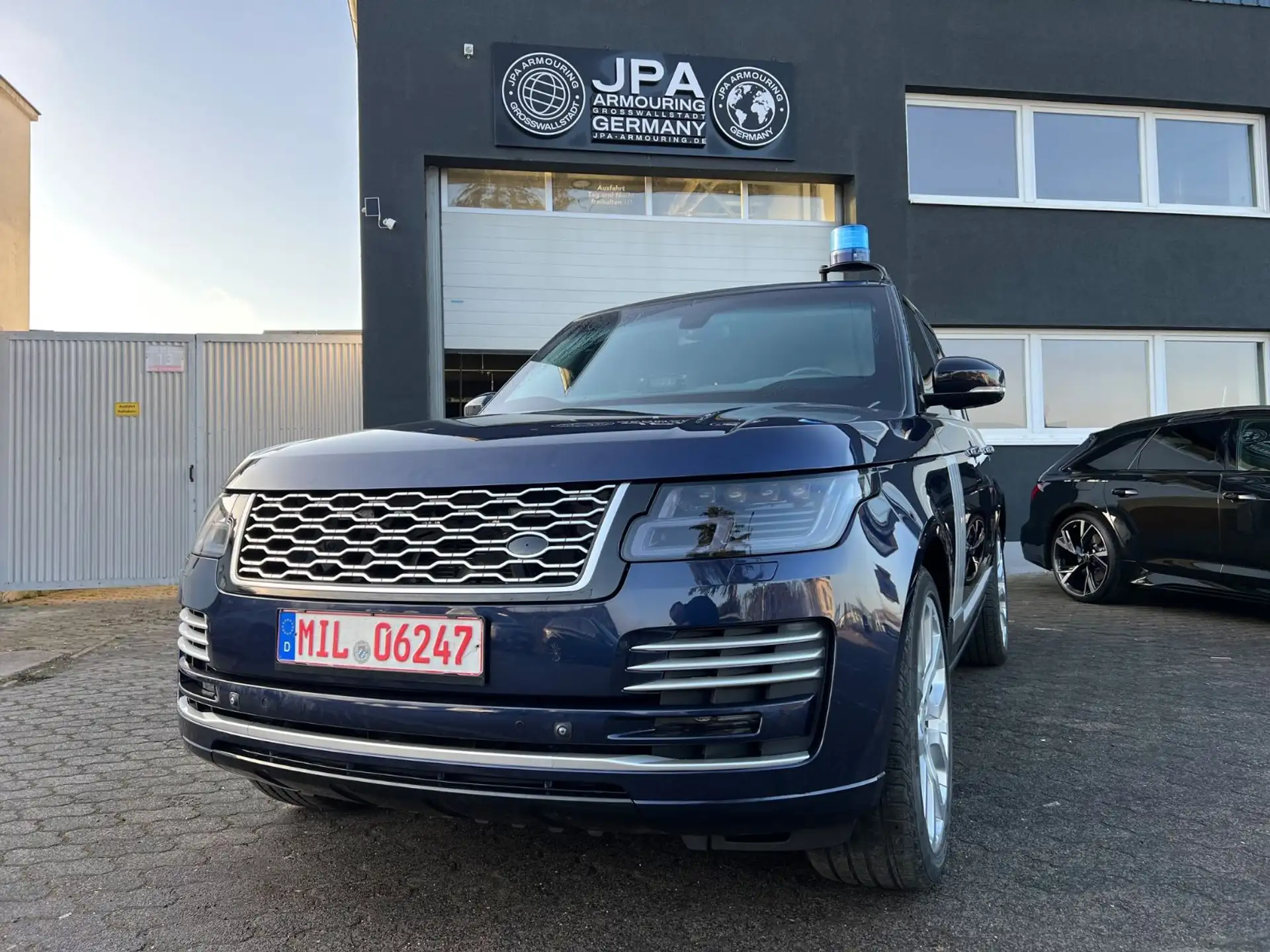 랜드로버 레인지로버 V8 Supercharged 2014 네이비 사진 4