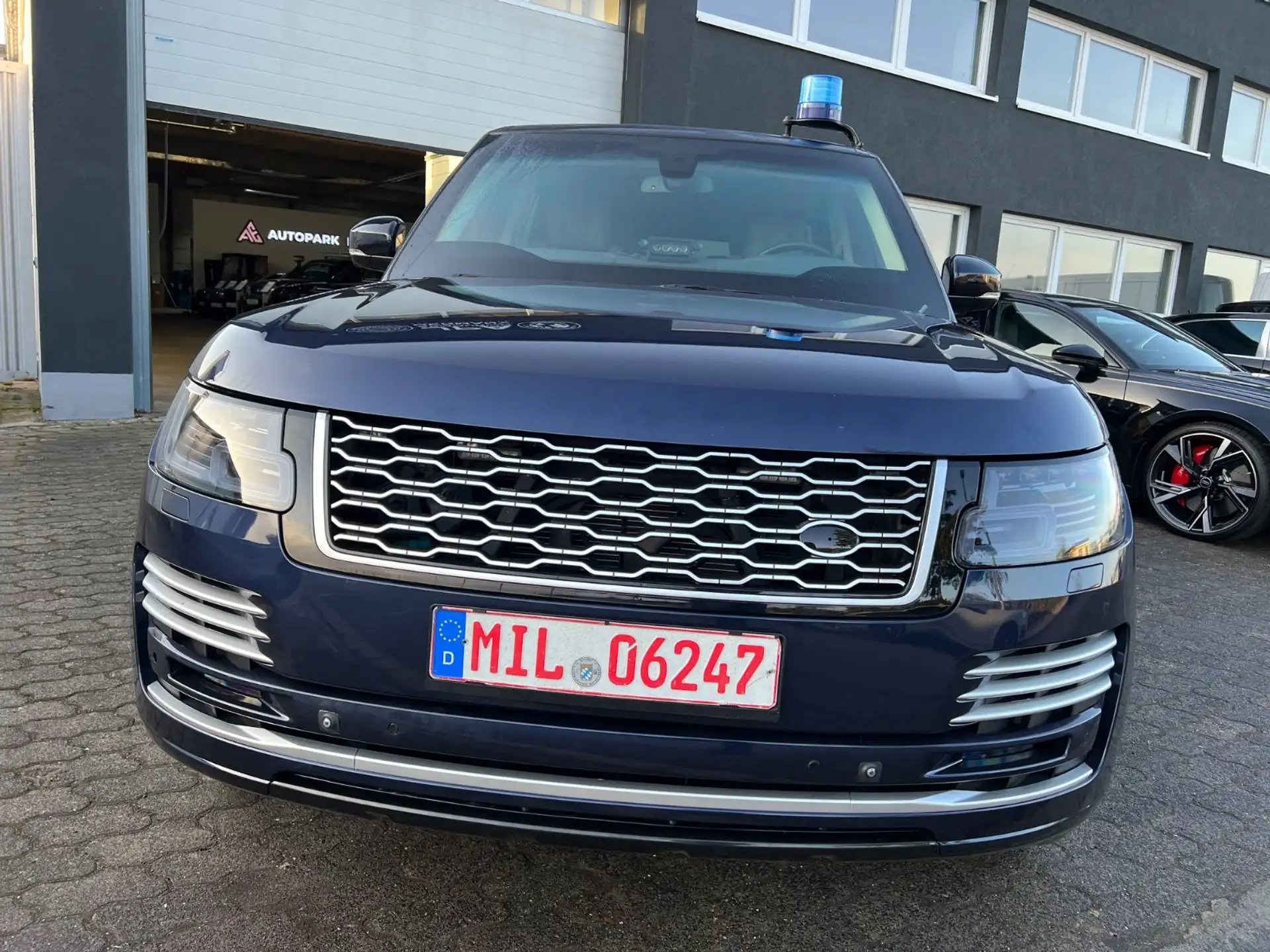 랜드로버 레인지로버 V8 Supercharged 2014 네이비 사진 2