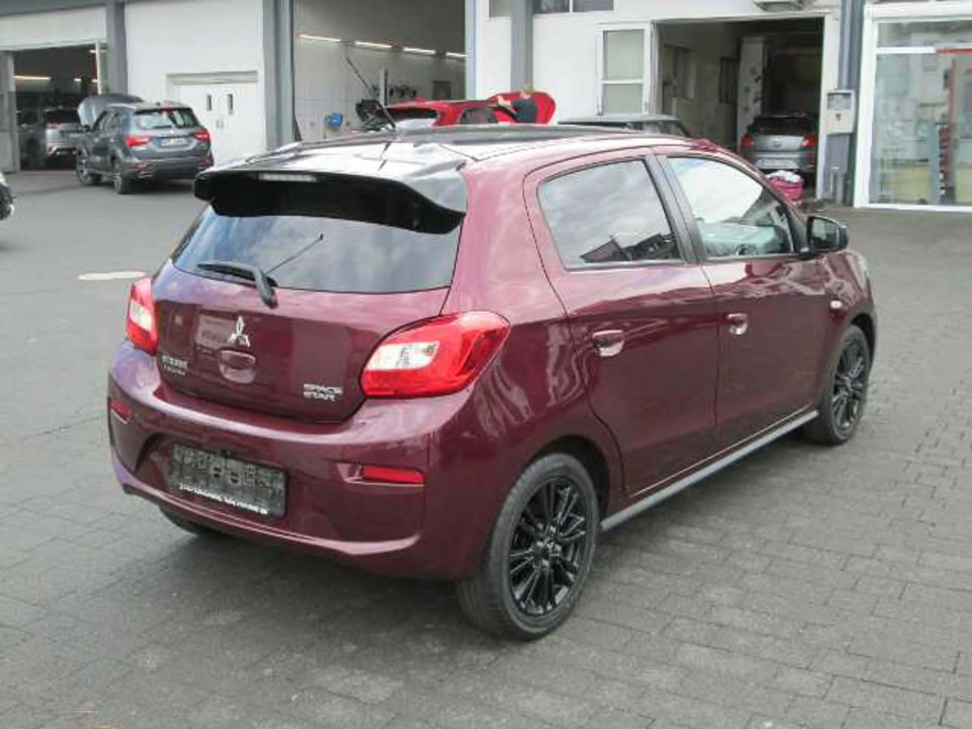 Mitsubishi Space Star Diamant+ 1.2 Navigation,Sitzheizung — photo 3