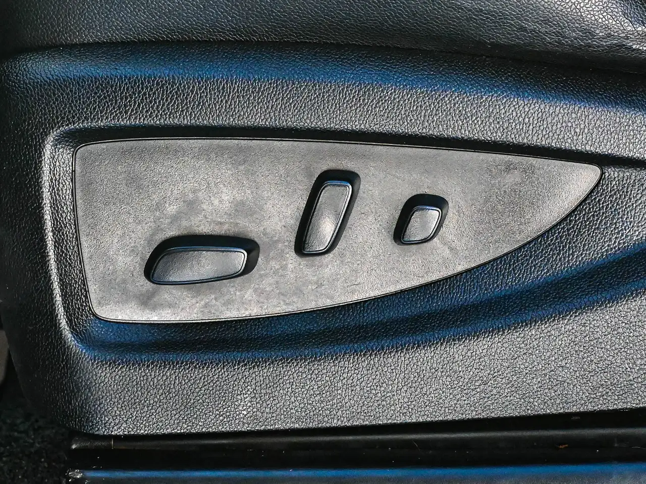 GMC Sierra 2500HD снимка GMC Sierra 2500HD