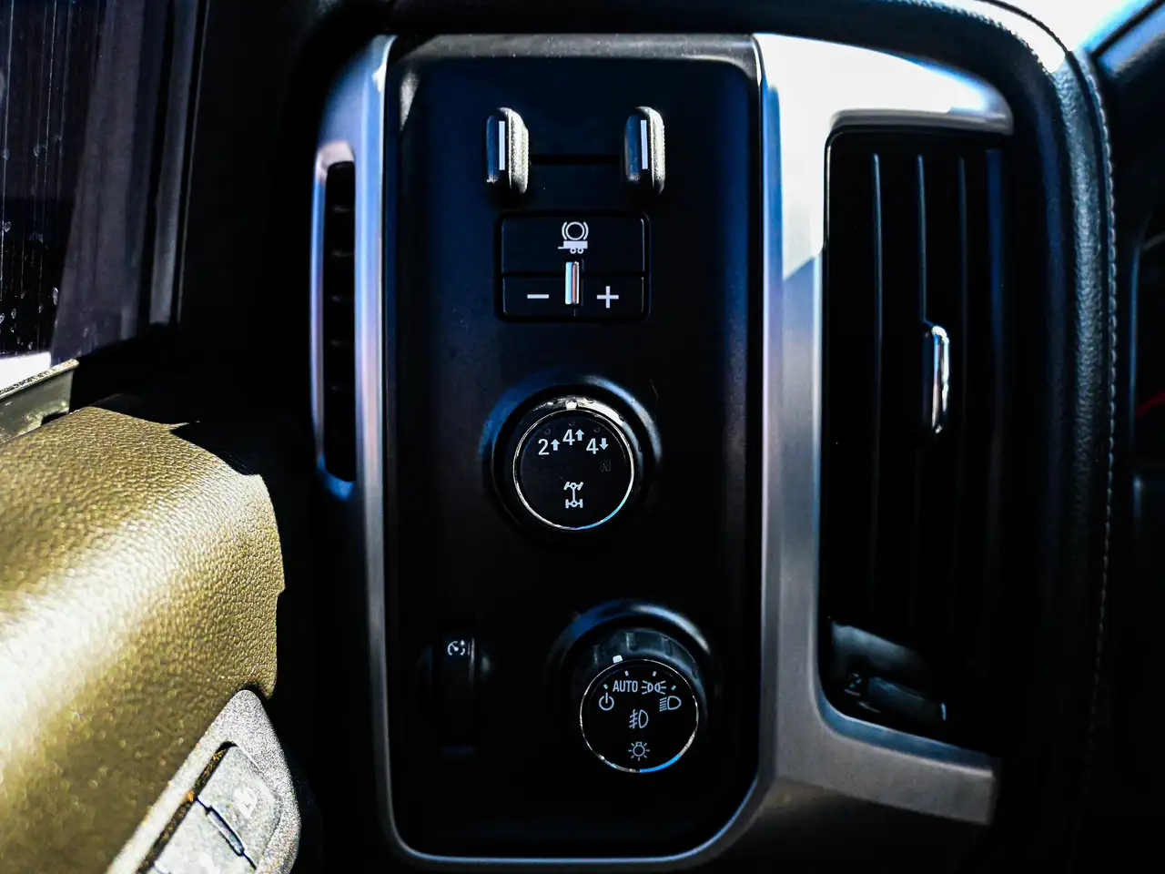 GMC Sierra 2500HD снимка GMC Sierra 2500HD