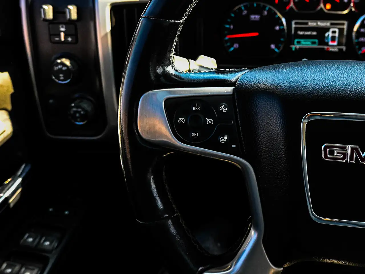 GMC Sierra 2500HD снимка GMC Sierra 2500HD