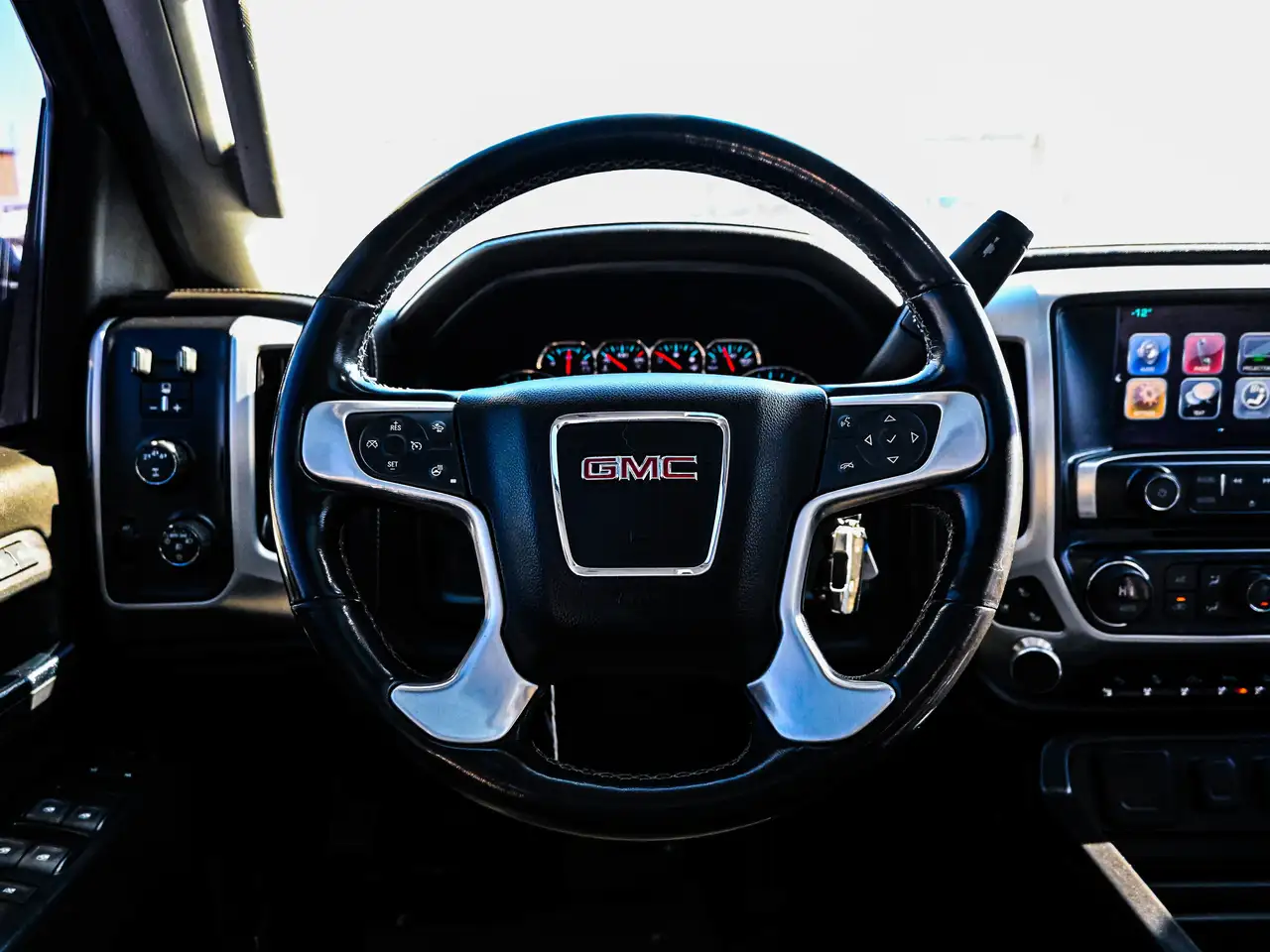 GMC Sierra 2500HD снимка GMC Sierra 2500HD