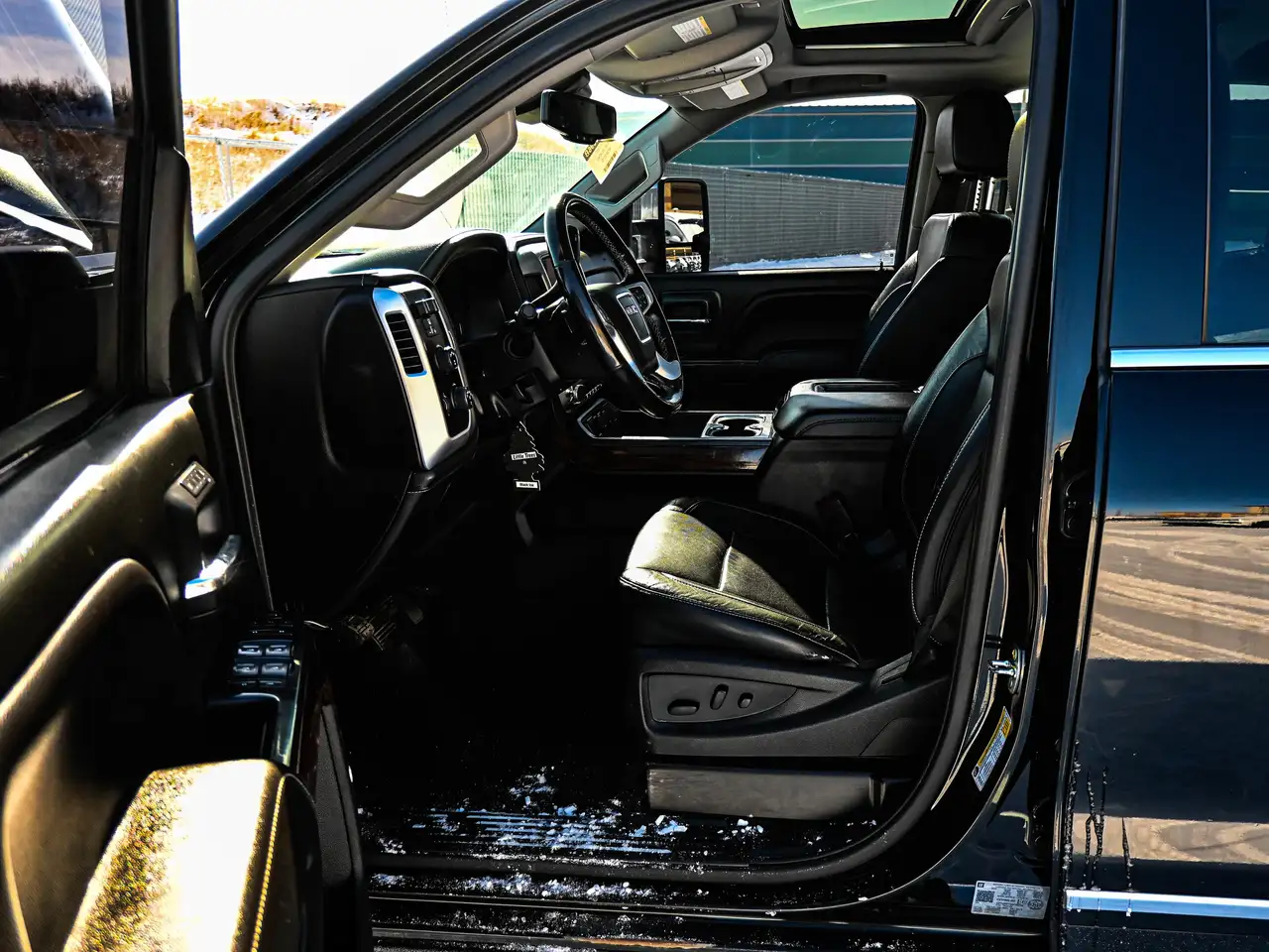 GMC Sierra 2500HD снимка GMC Sierra 2500HD
