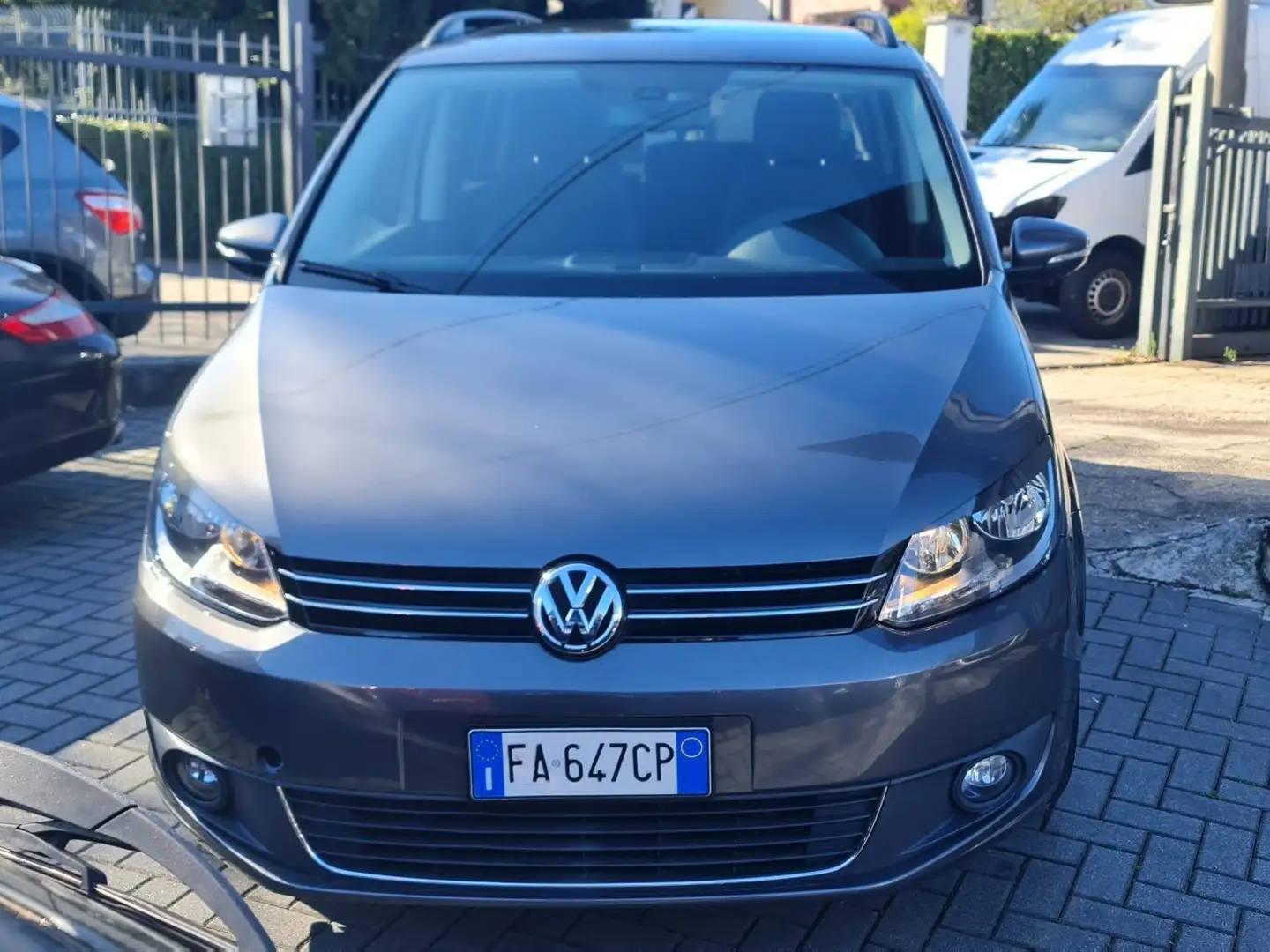 Volkswagen Touran 1.6 tdi Comfortline dsg Grey - 1