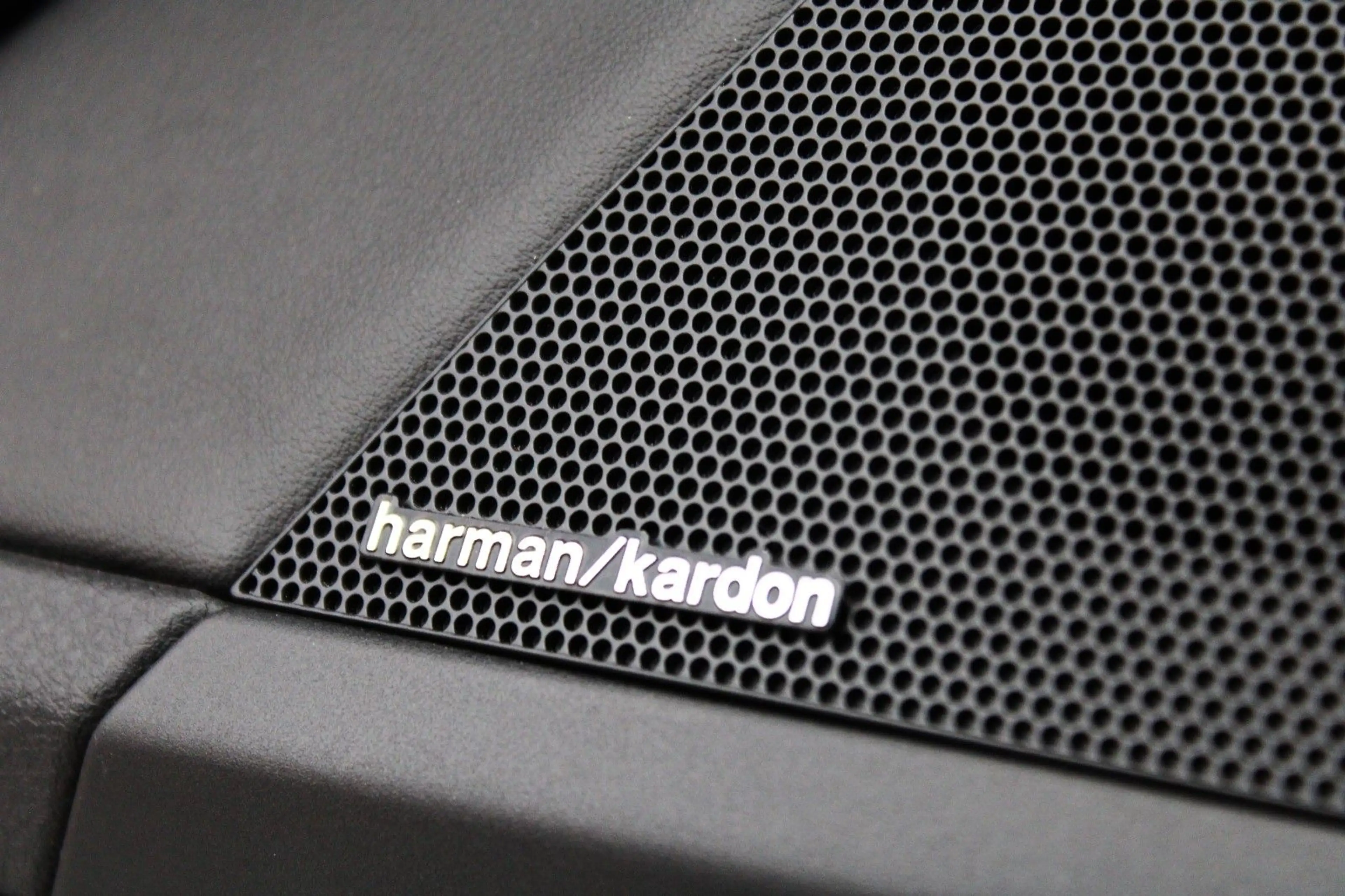 Volkswagen CC *TÜV&Insp. Neu*Automatik*Navi*Kamera*H&K* — photo 7