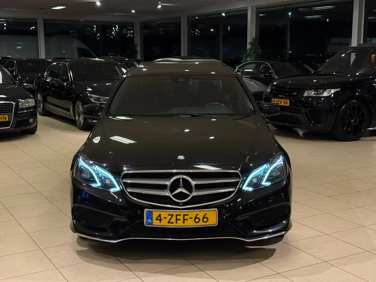 Mercedes-Benz E 350 E350 d|Aut9|EUR6|Panorama|AMG|Airmatic|360° Zwart - 2