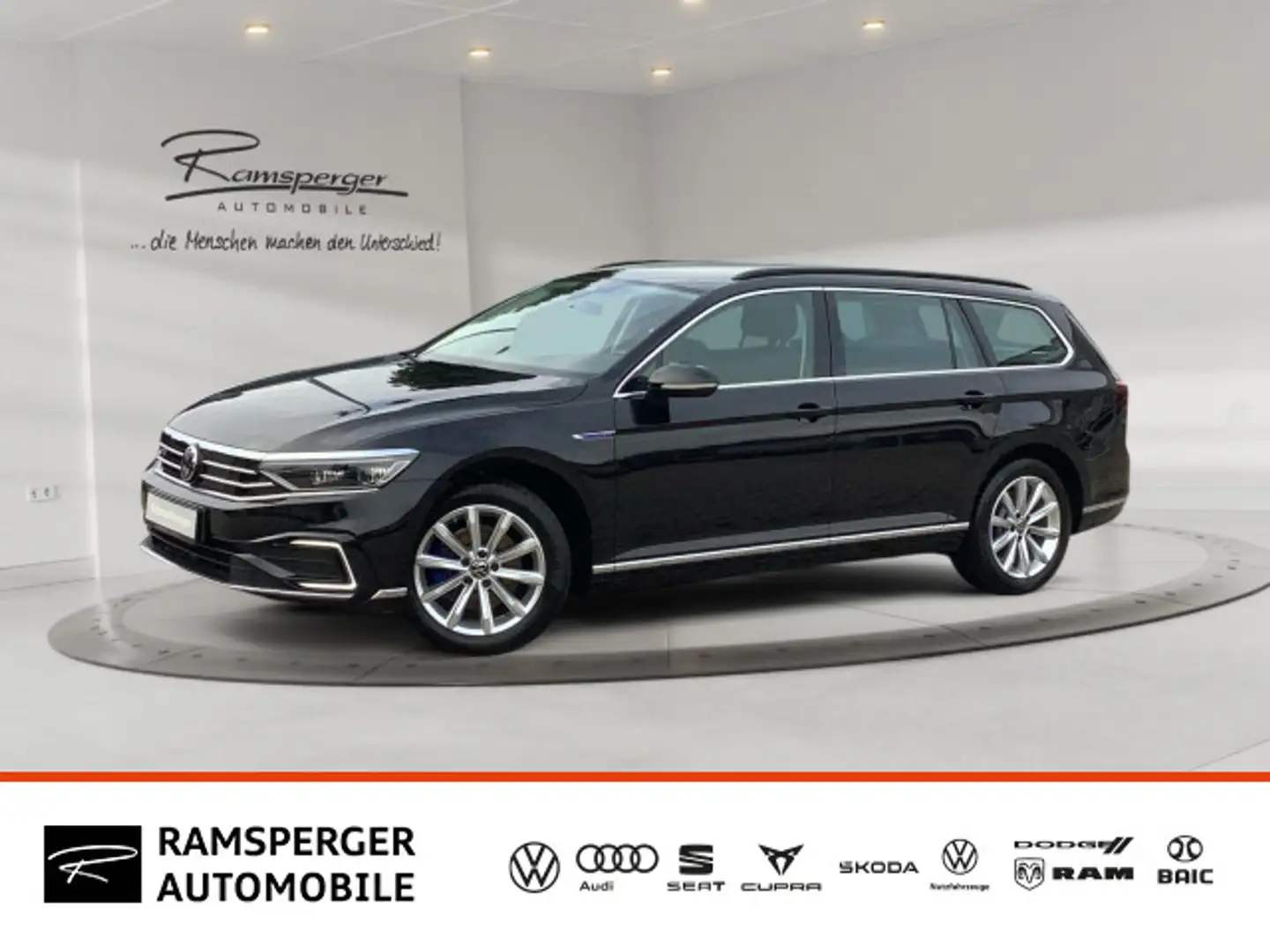 Volkswagen Passat Variant 1.4 TSI DSG GTE AHK Matrix Standh Schwarz - 1
