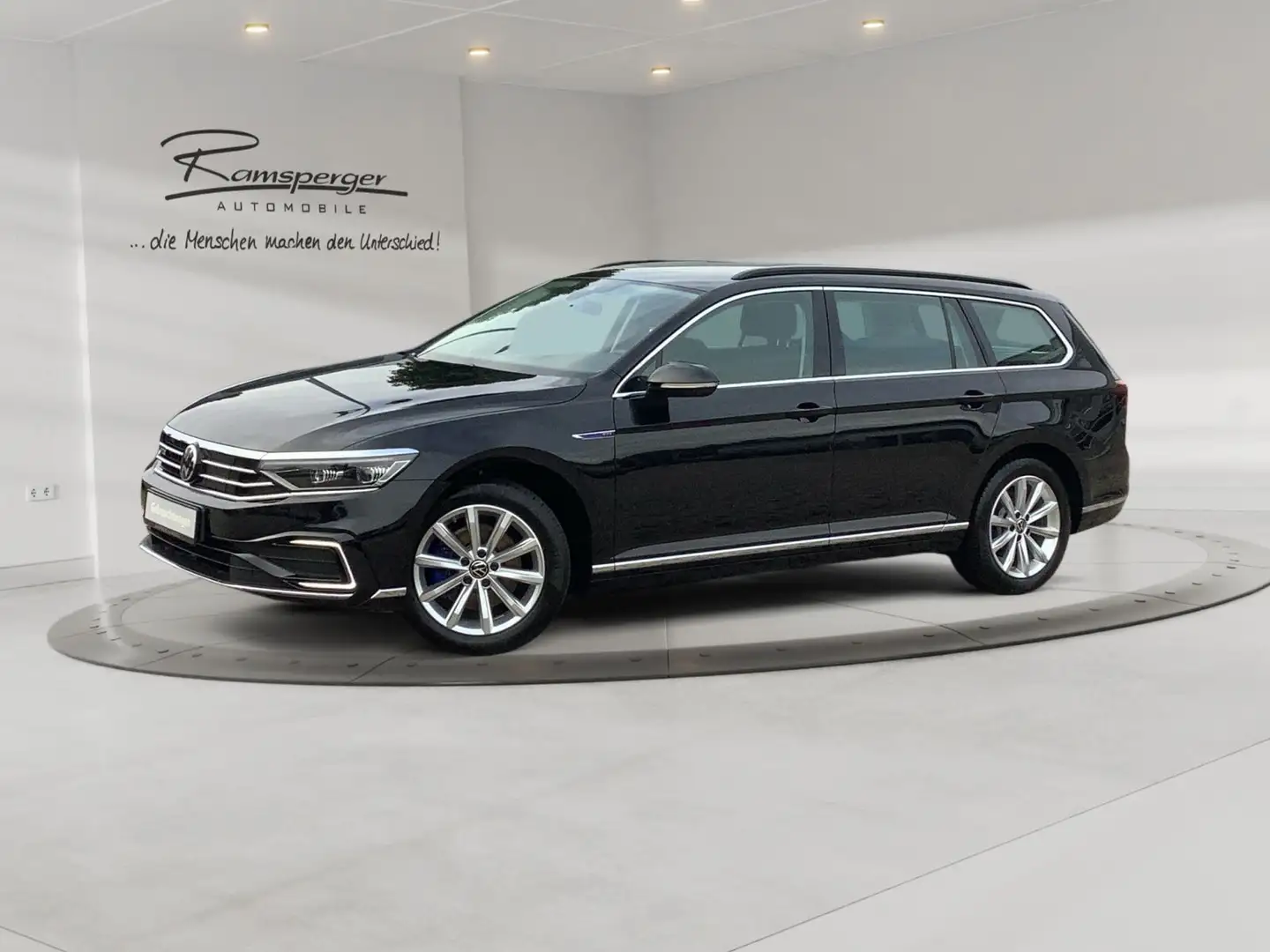 Volkswagen Passat Variant 1.4 TSI DSG GTE AHK Matrix Standh Schwarz - 2