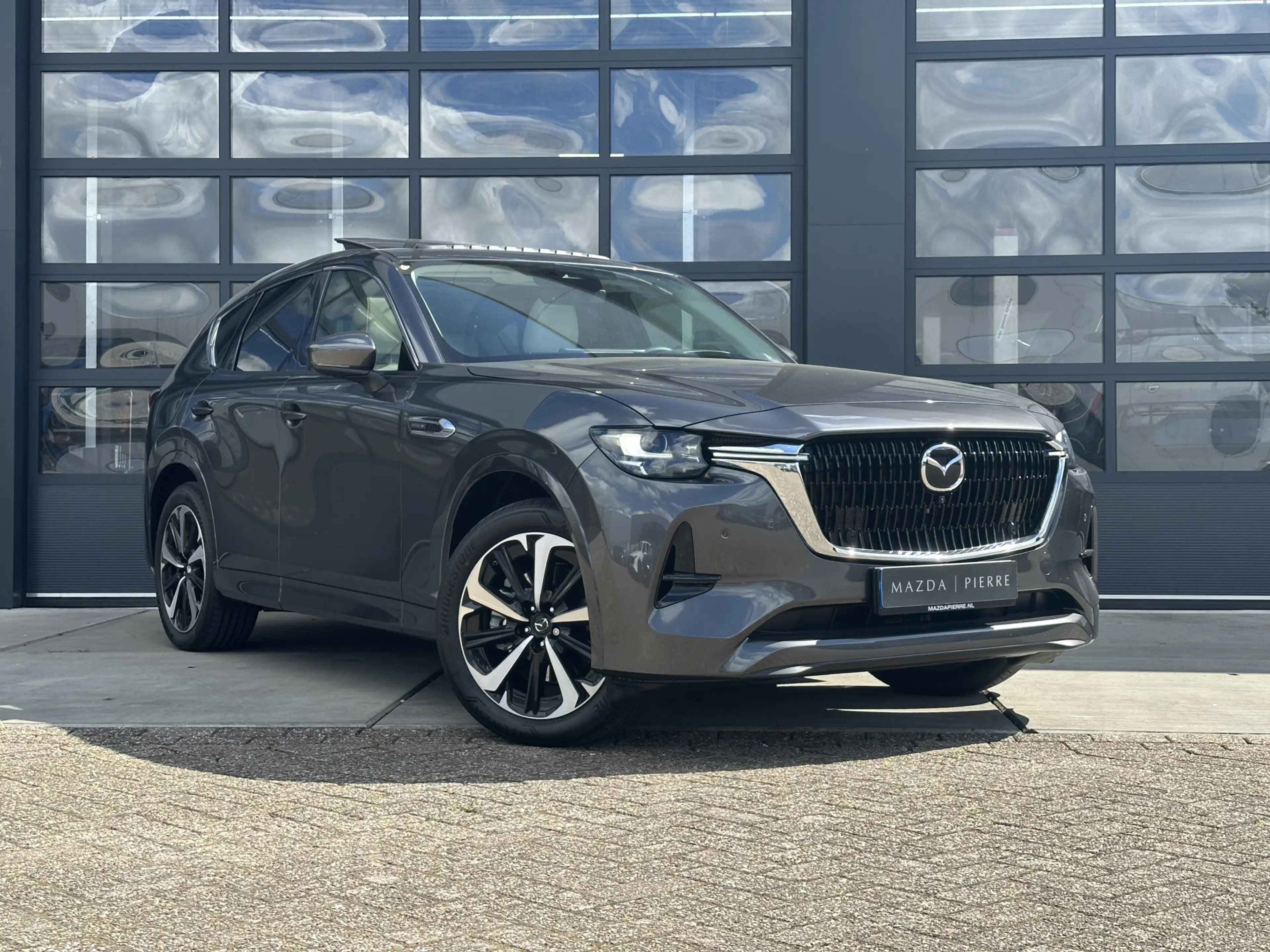 Mazda CX-60 2.5 e-SkyActiv PHEV Takumi Plus | TREKHAAK | PANO — photo 3