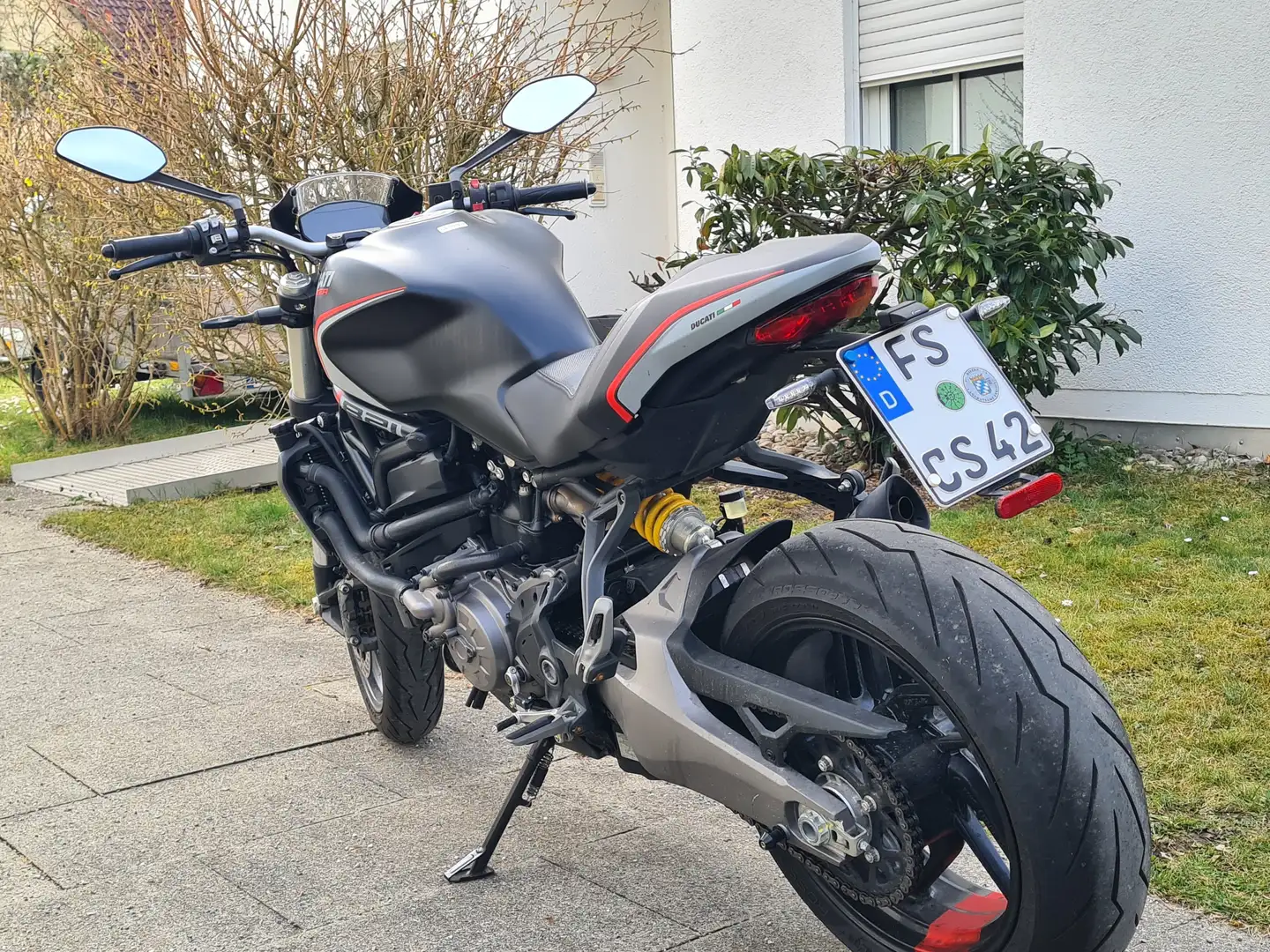 Ducati Monster 821 Dark Stealth Nero - 2