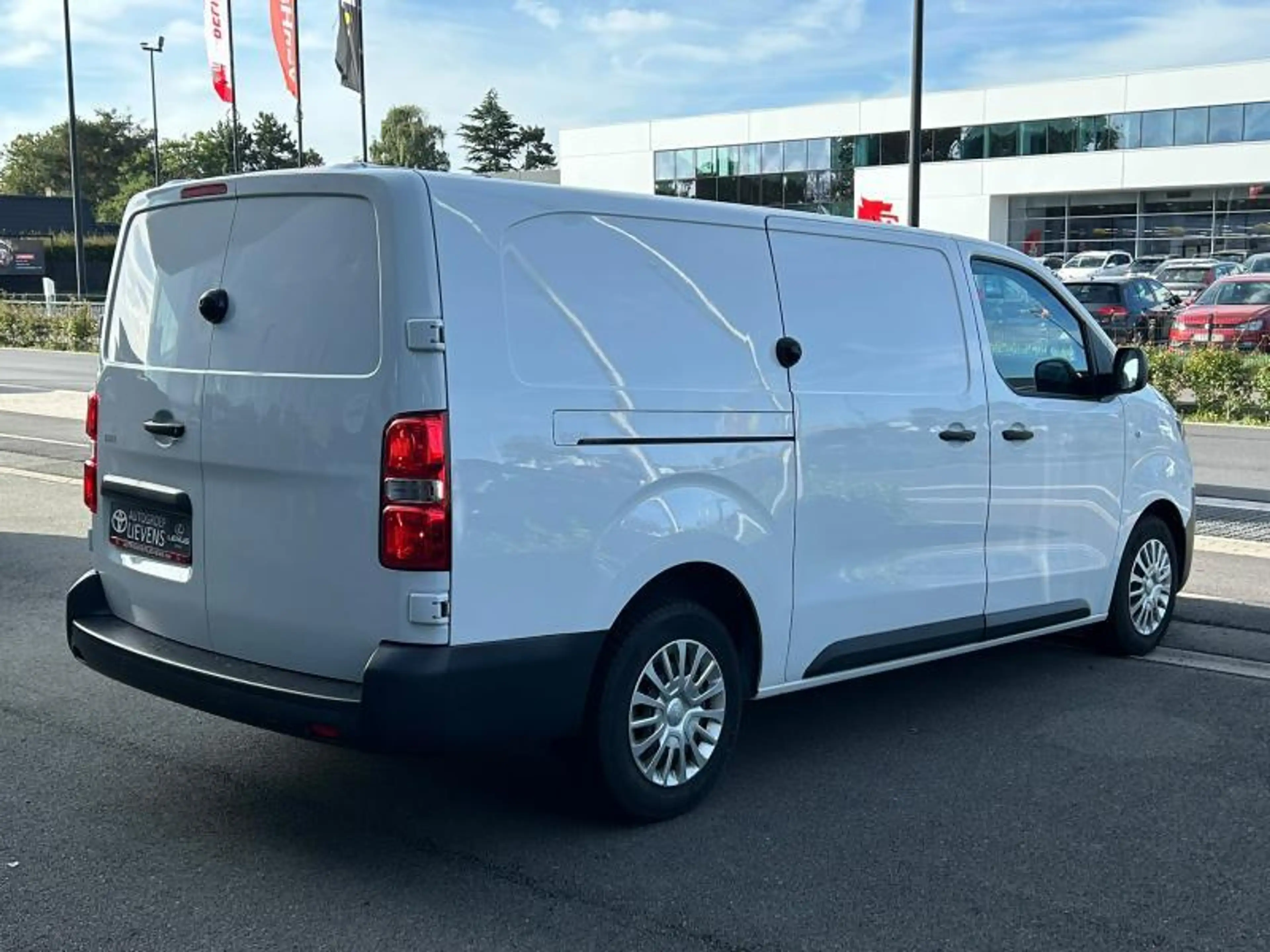 Toyota Proace 2.0D MT COMFORT — photo 4